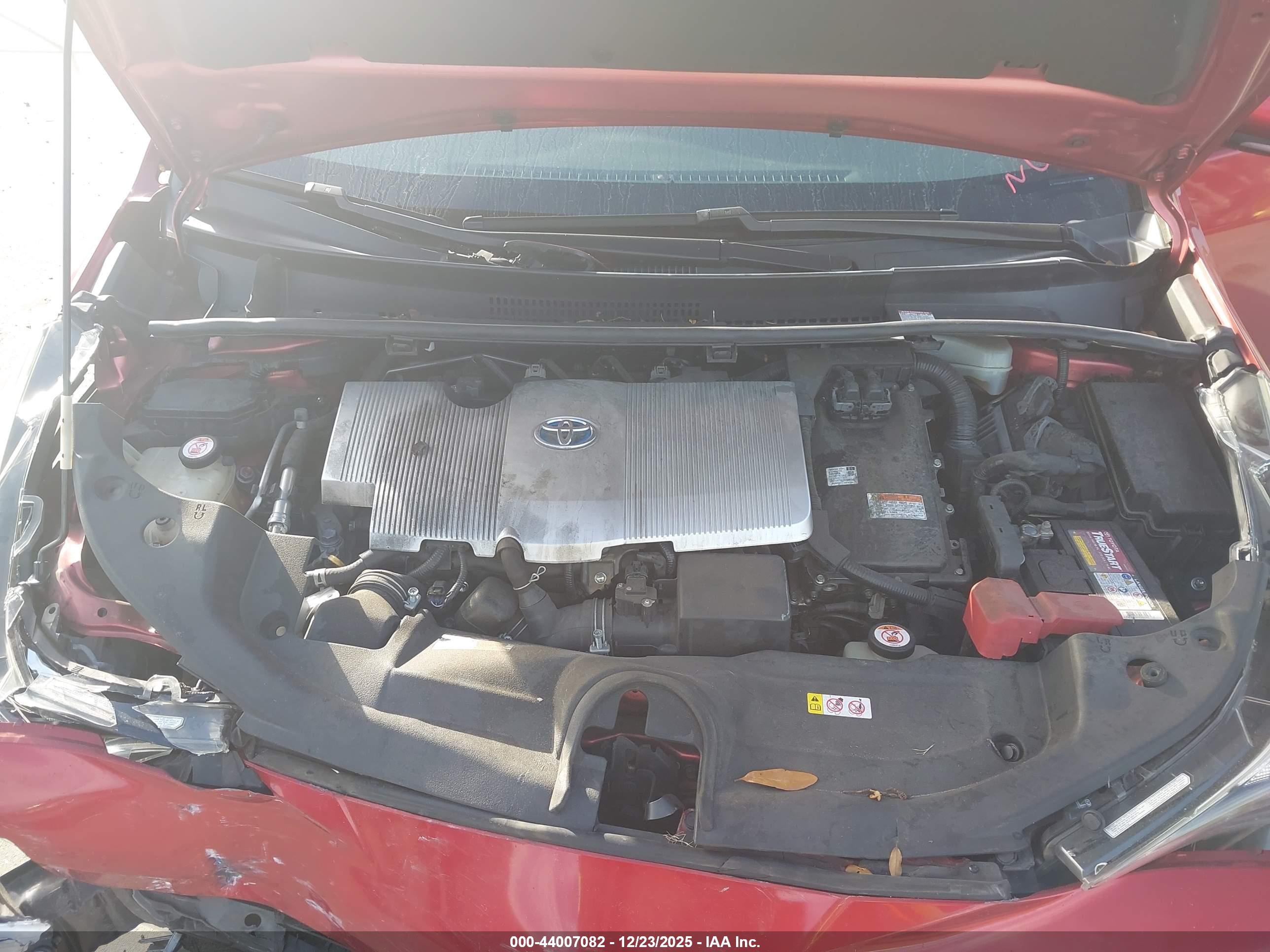 TOYOTA PRIUS image 10