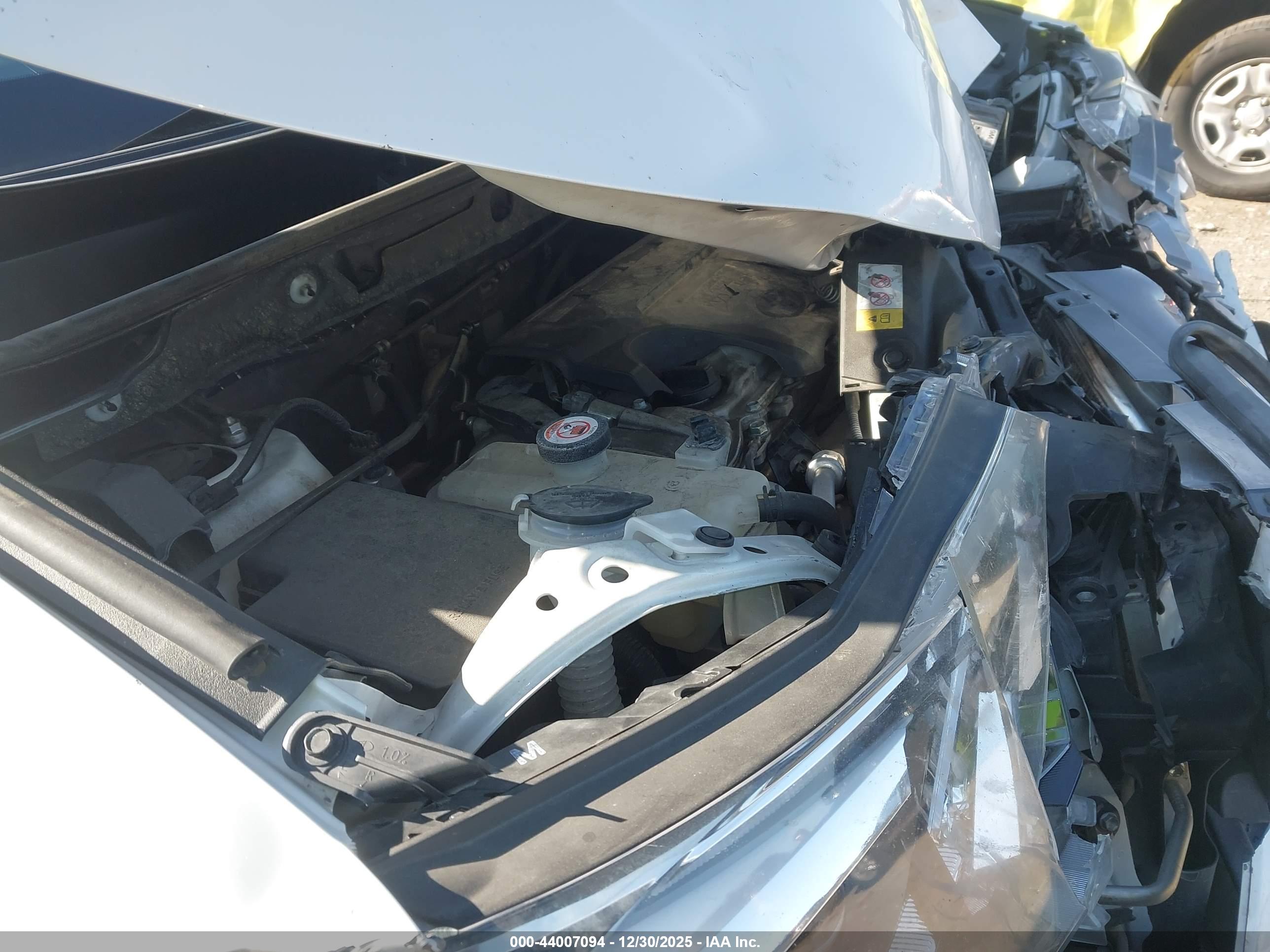 TOYOTA RAV4 image 10