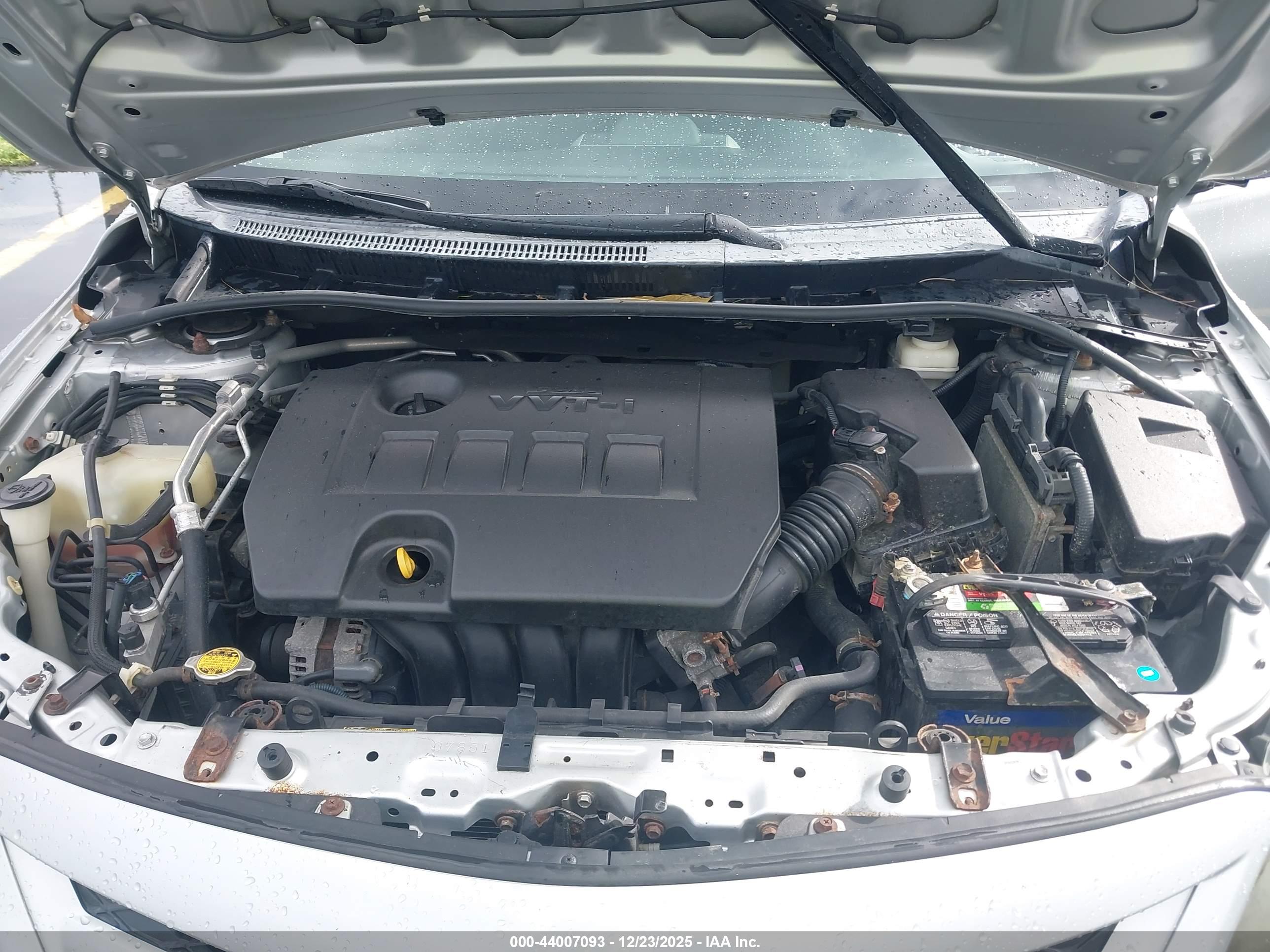 TOYOTA COROLLA image 10