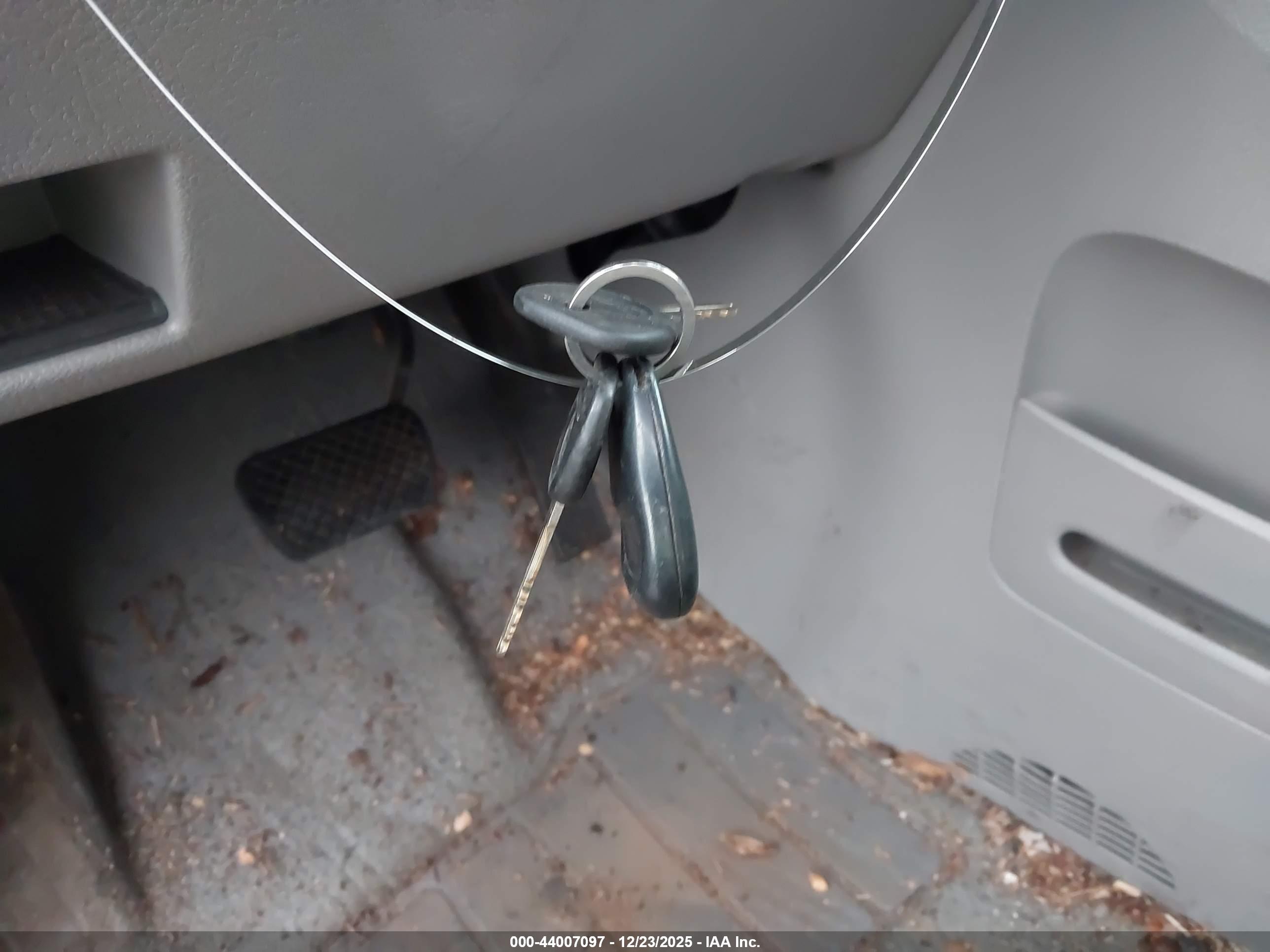 SATURN VUE image 11