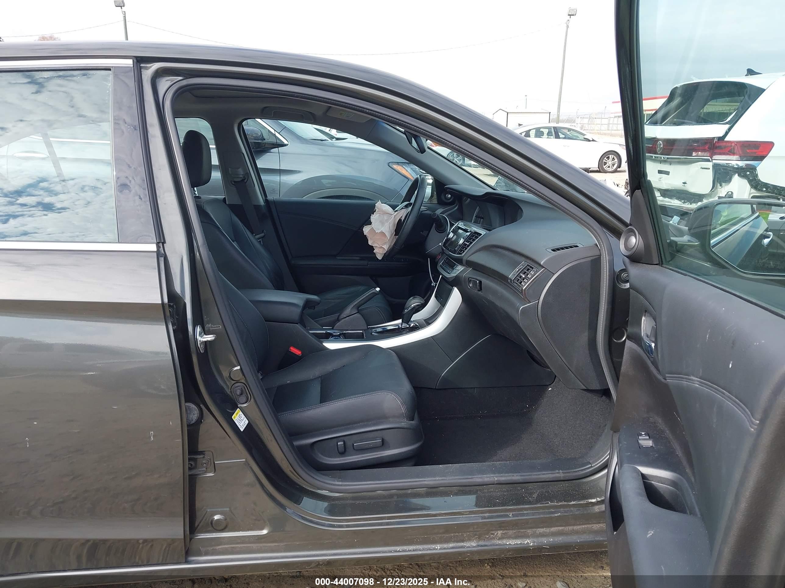 HONDA ACCORD image 5