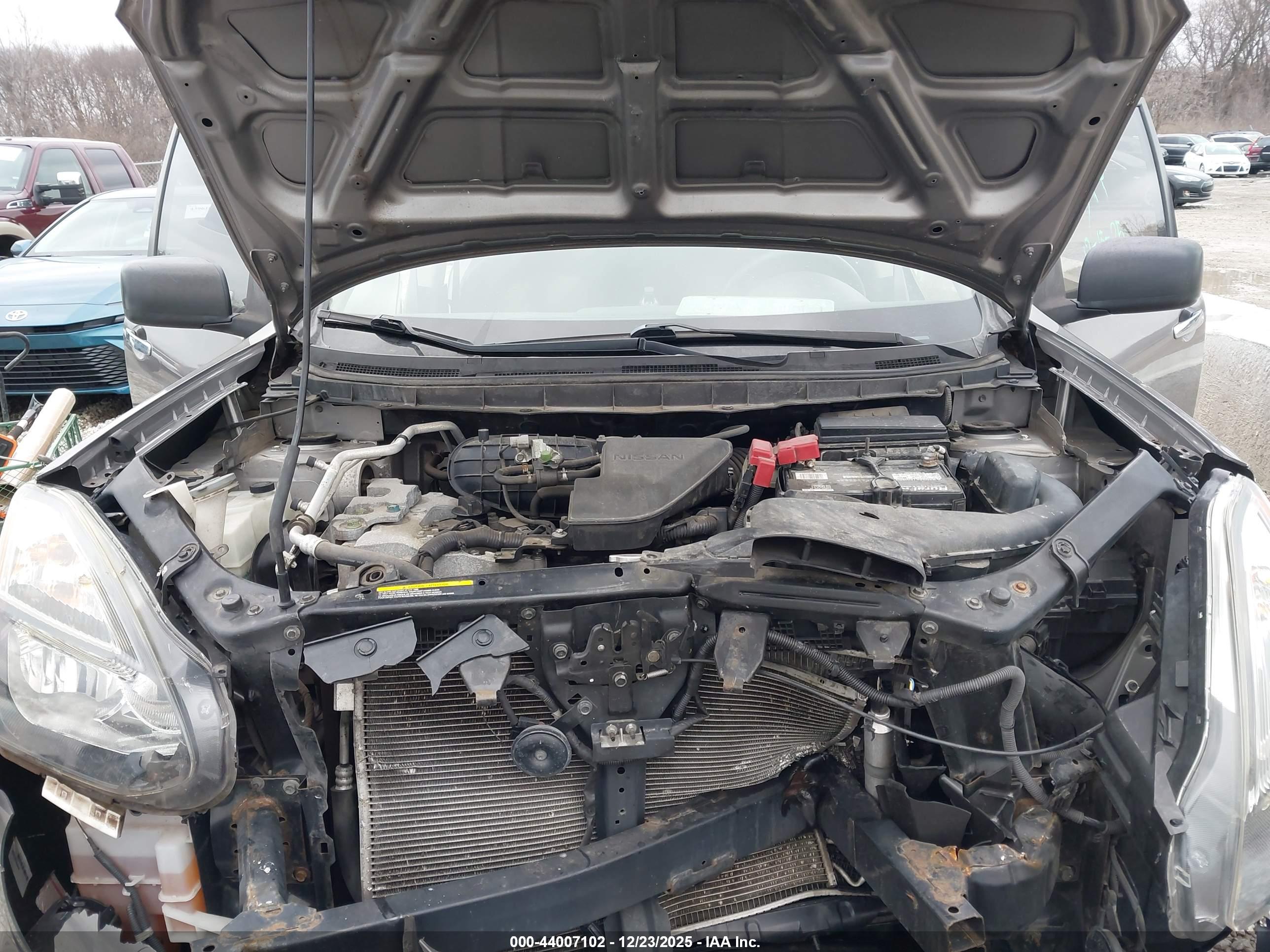 NISSAN ROGUE image 10