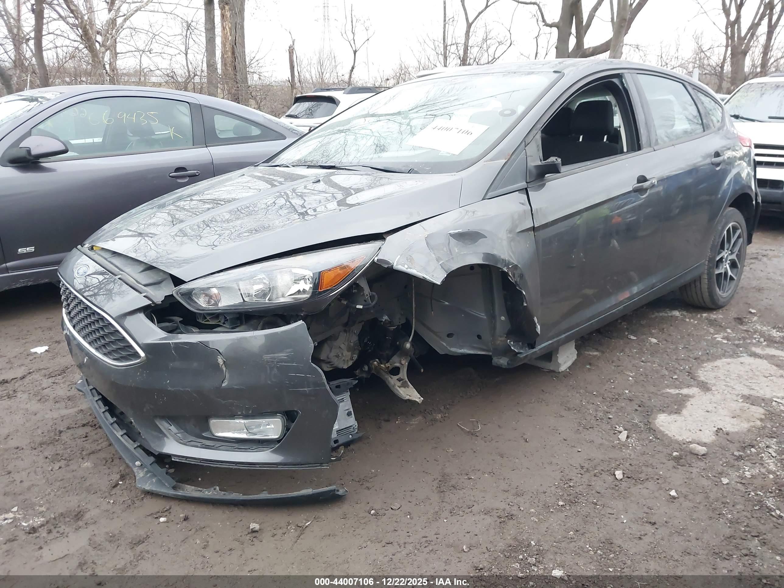 FORD FOCUS image 6
