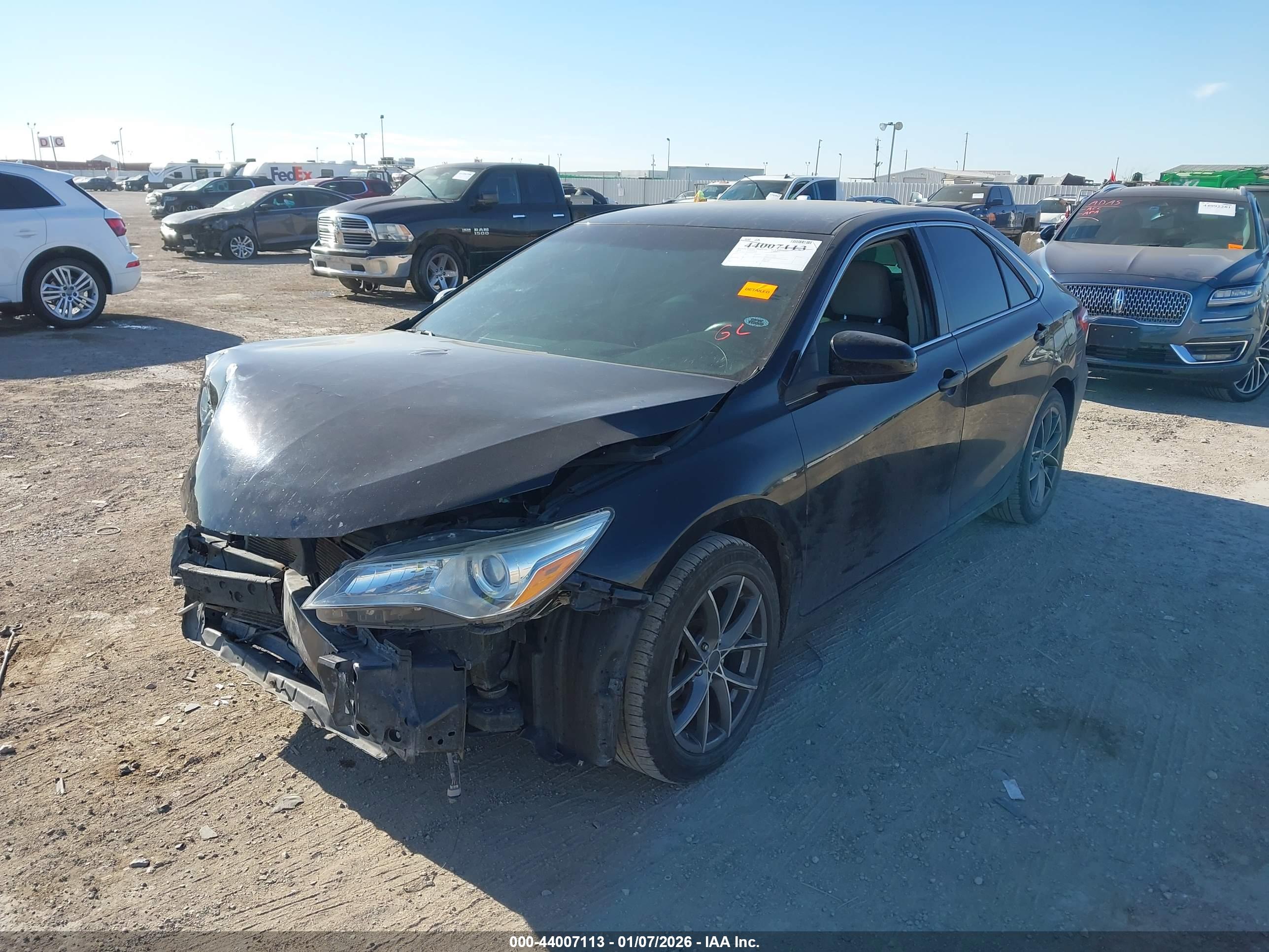 TOYOTA CAMRY image 2