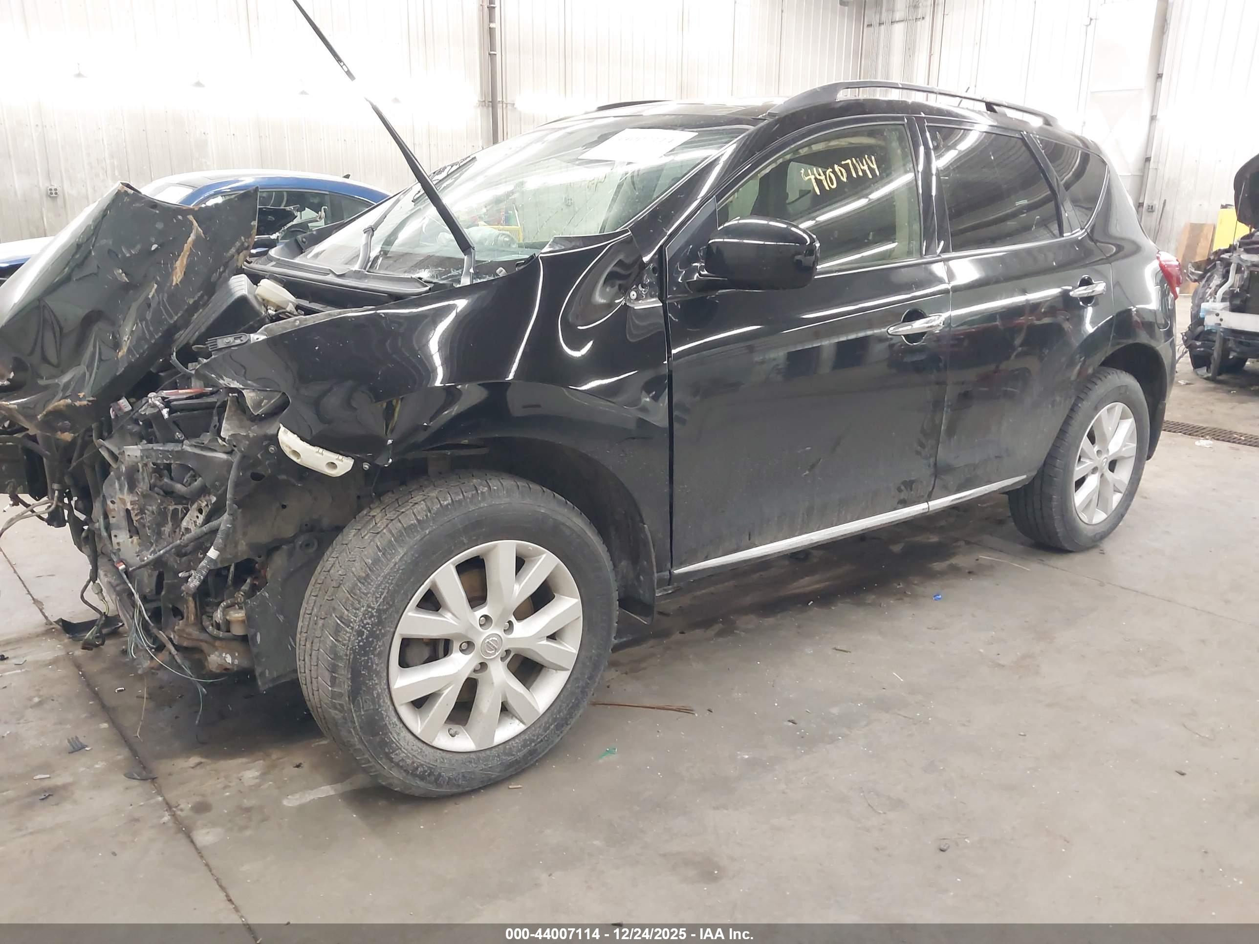 NISSAN MURANO image 2