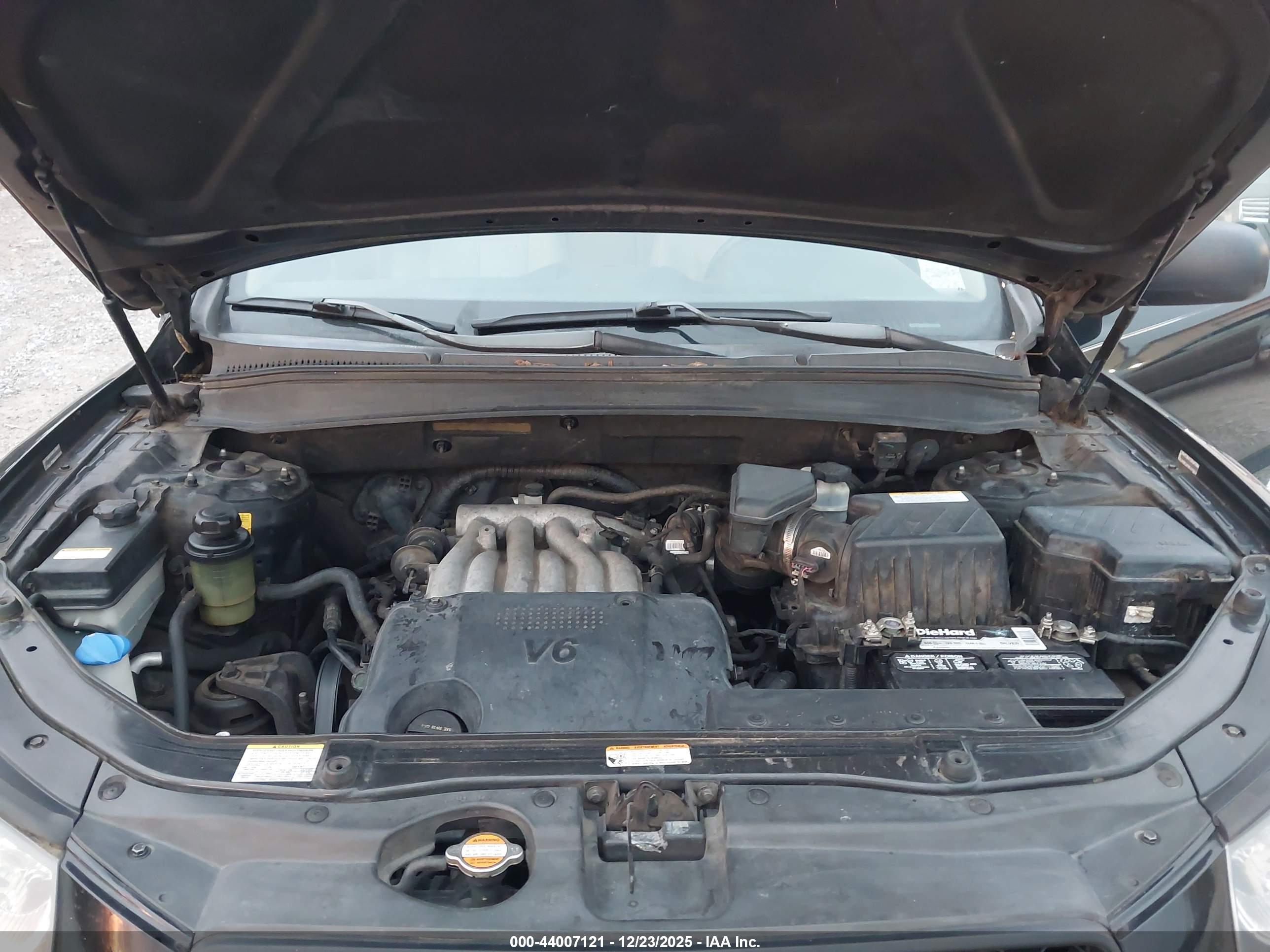 HYUNDAI SANTA image 10