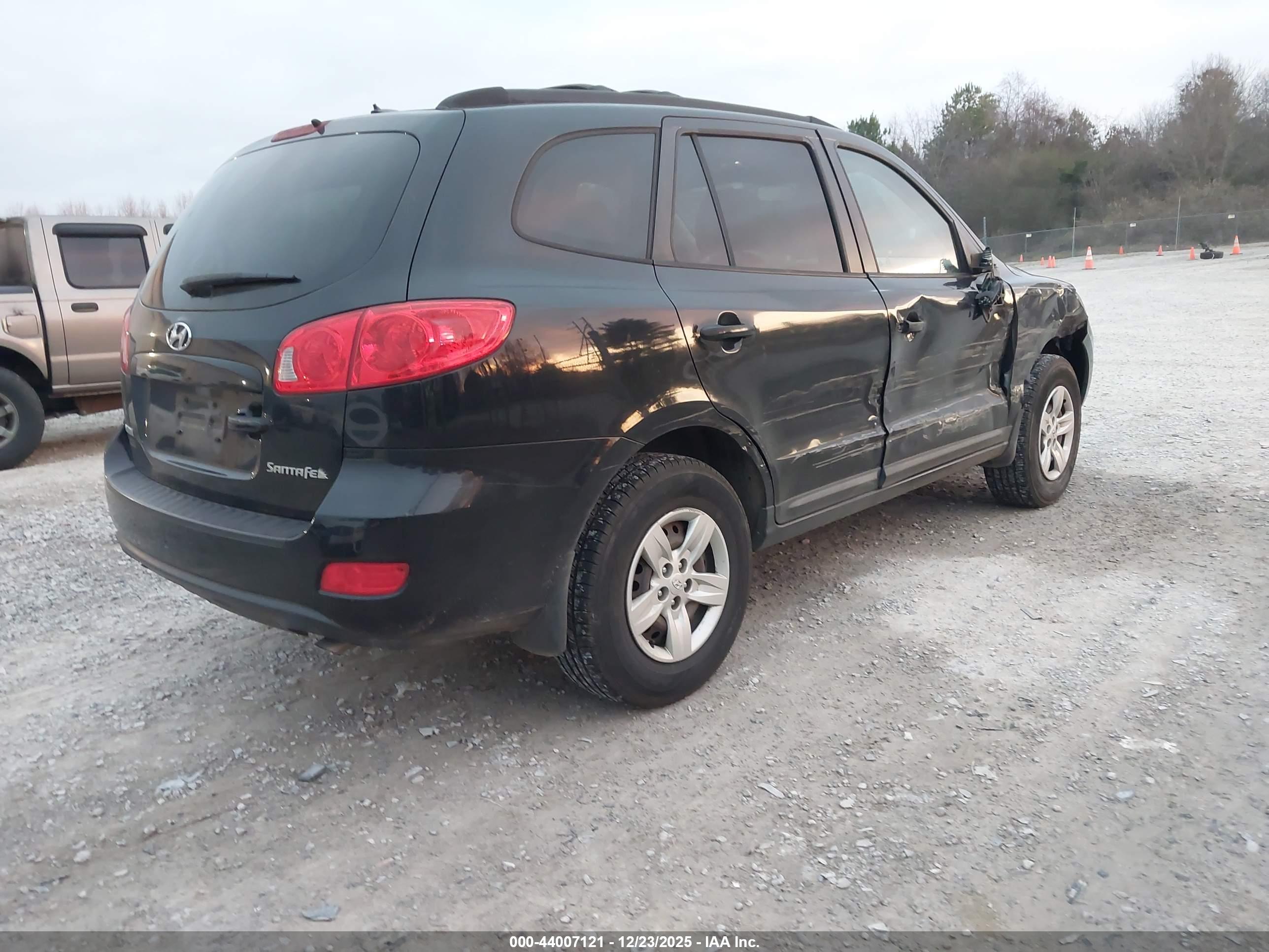 HYUNDAI SANTA image 4