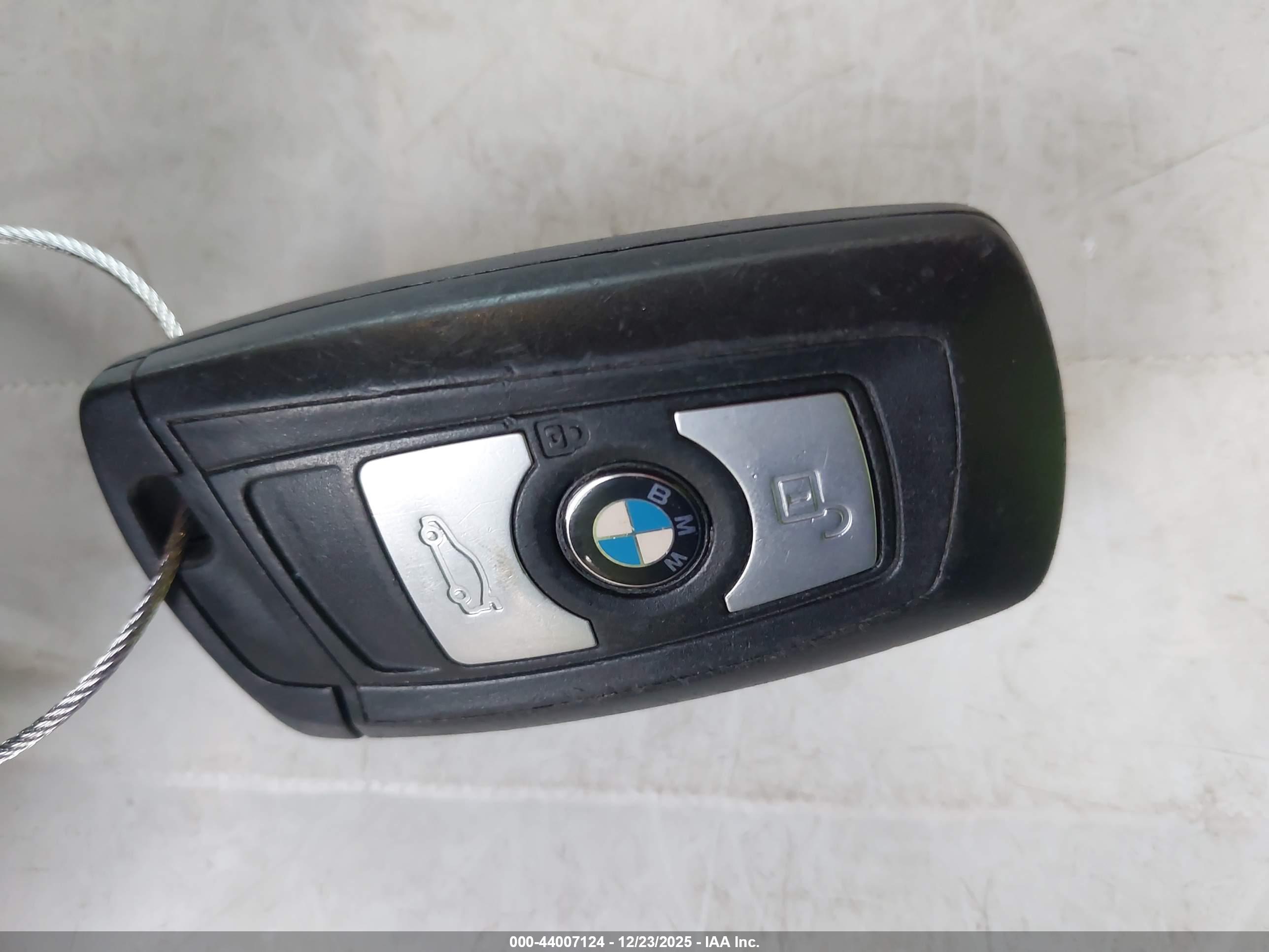 BMW 328I image 11
