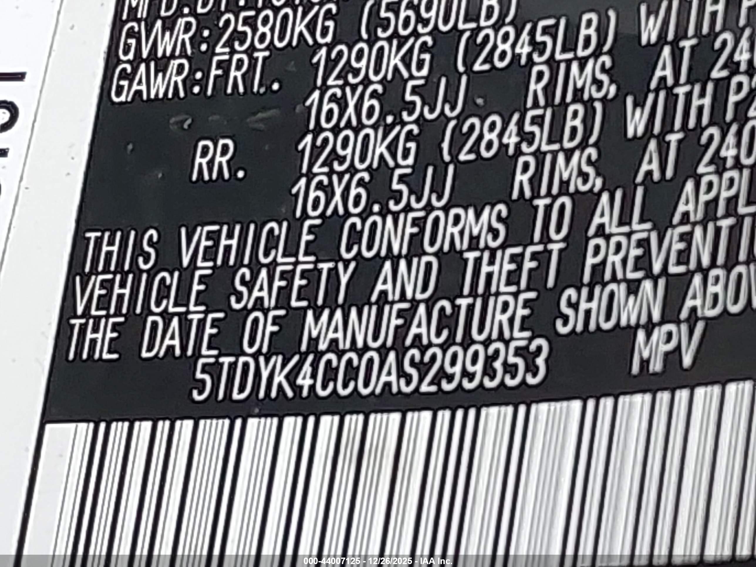 TOYOTA SIENNA image 9
