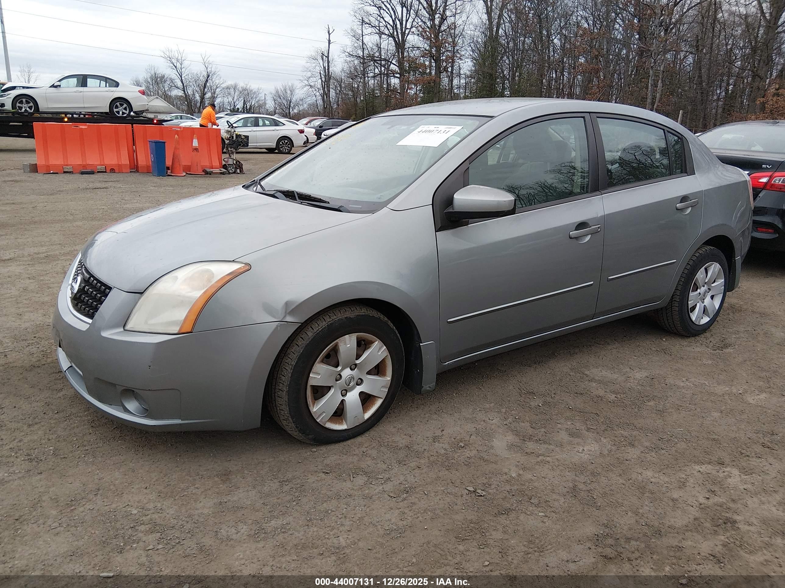 NISSAN SENTRA image 2