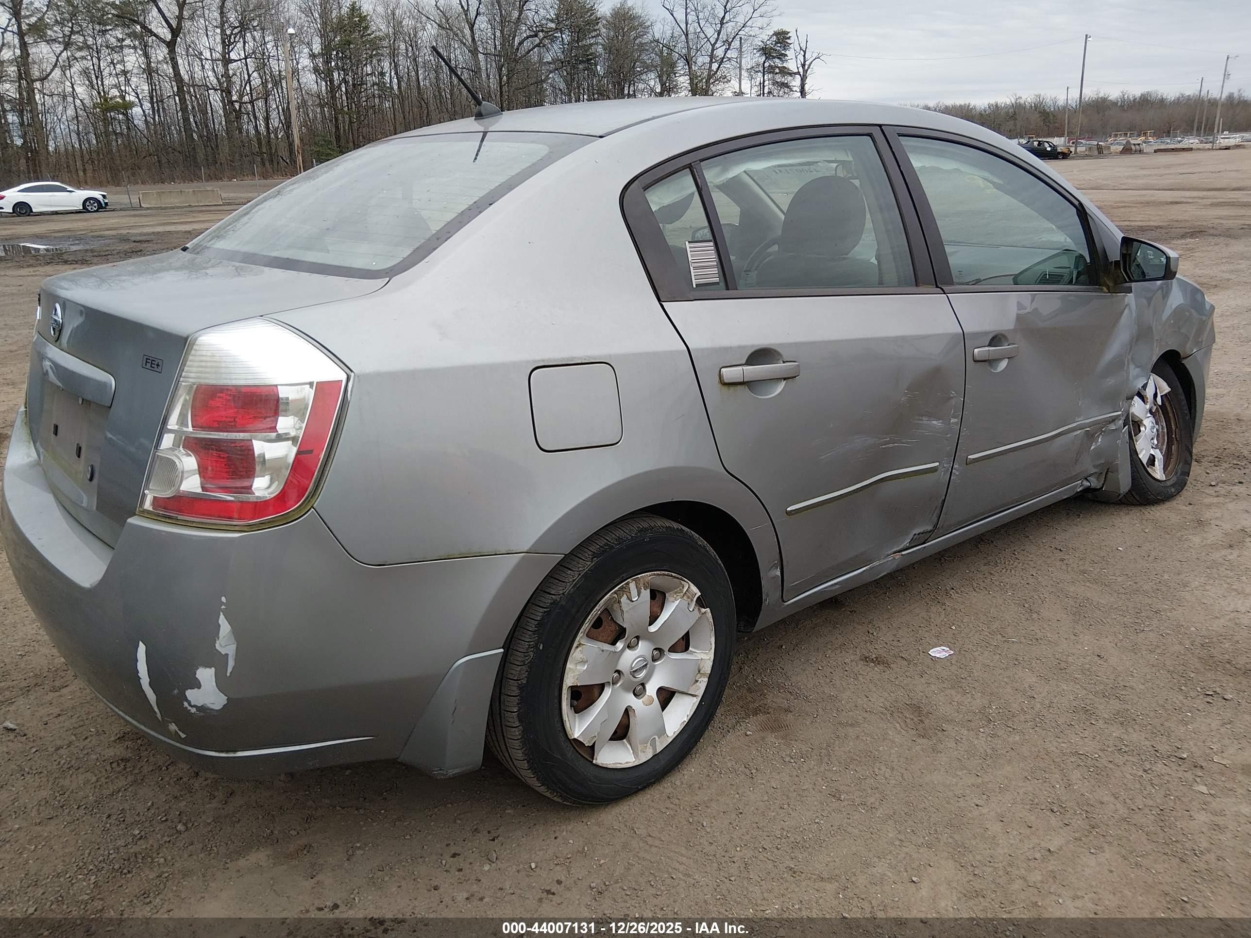 NISSAN SENTRA image 4