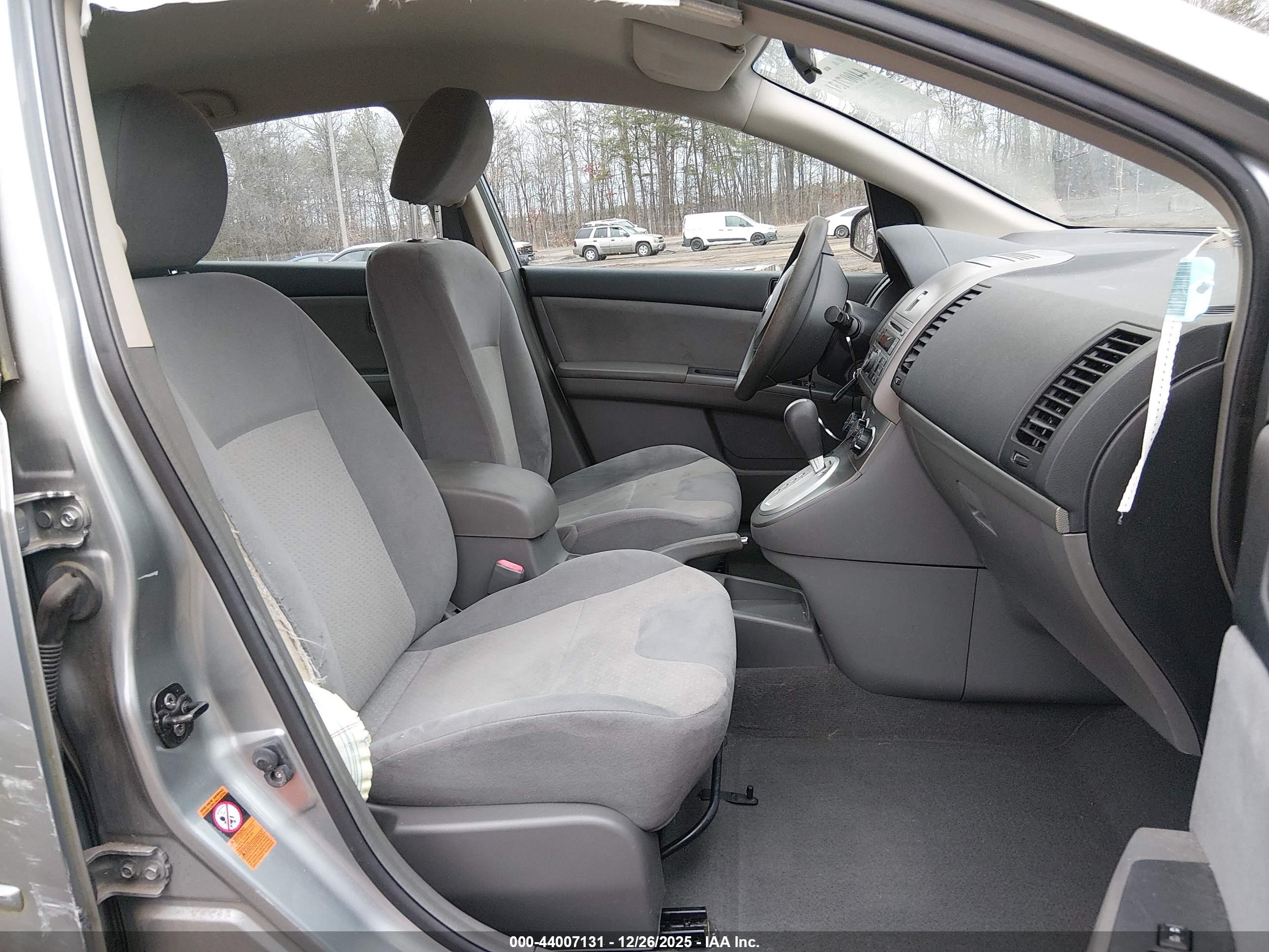 NISSAN SENTRA image 5