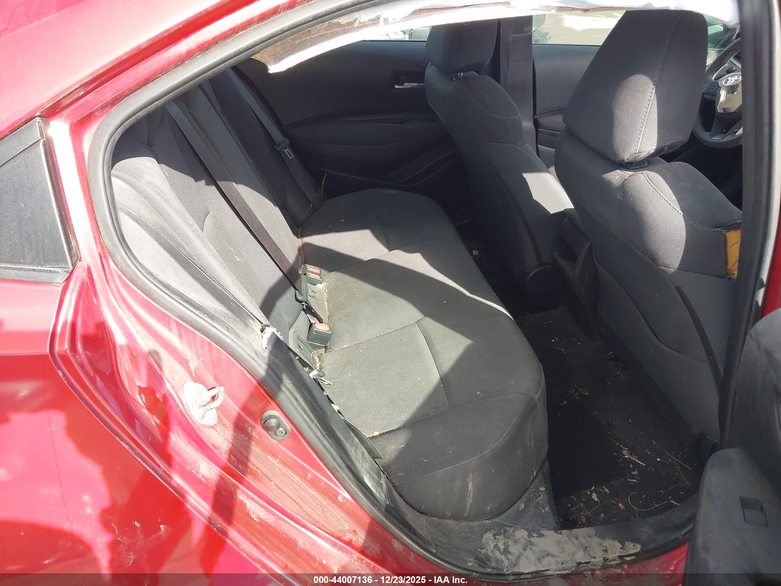 TOYOTA COROLLA image 8