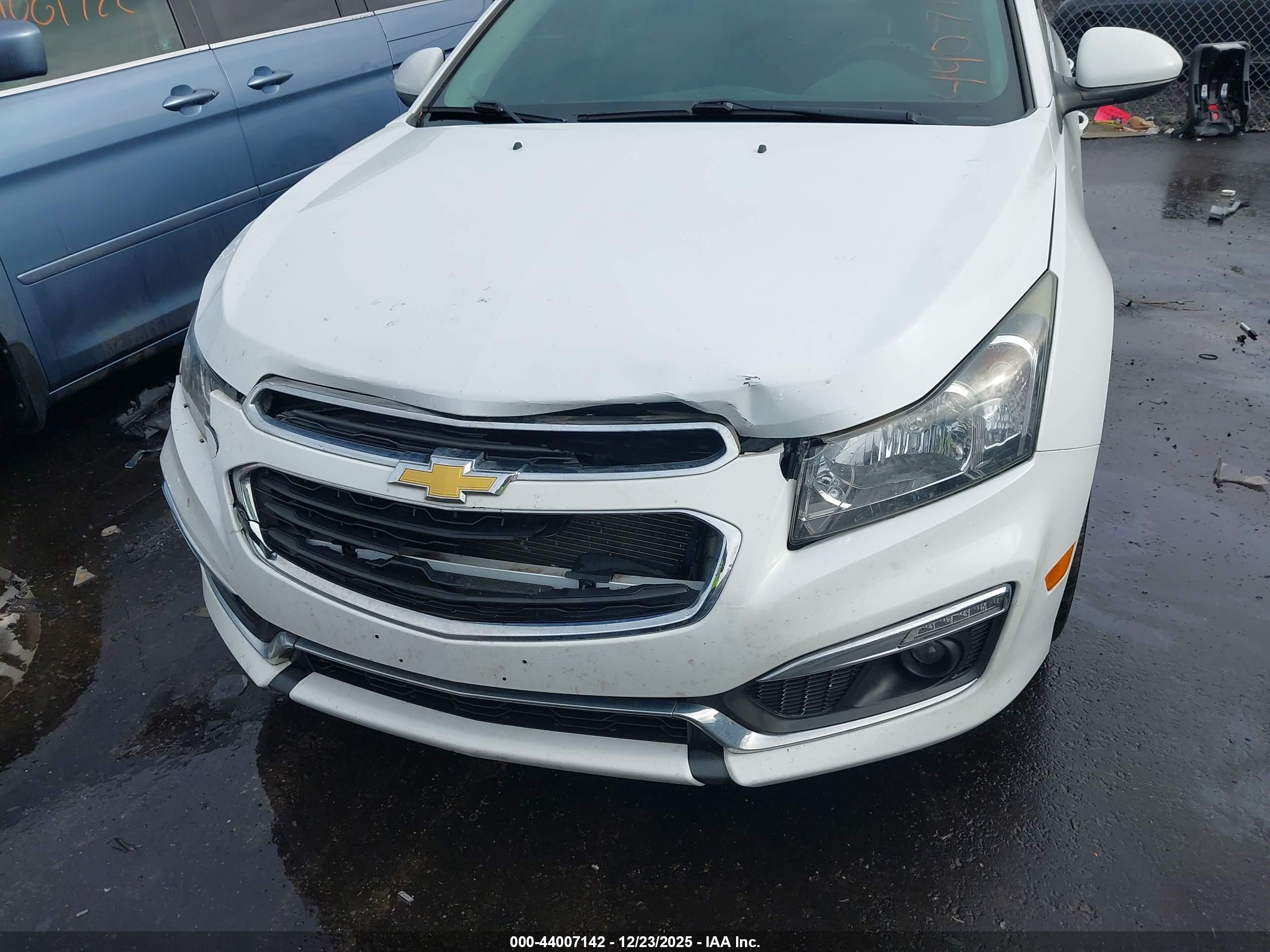 CHEVROLET CRUZE image 6