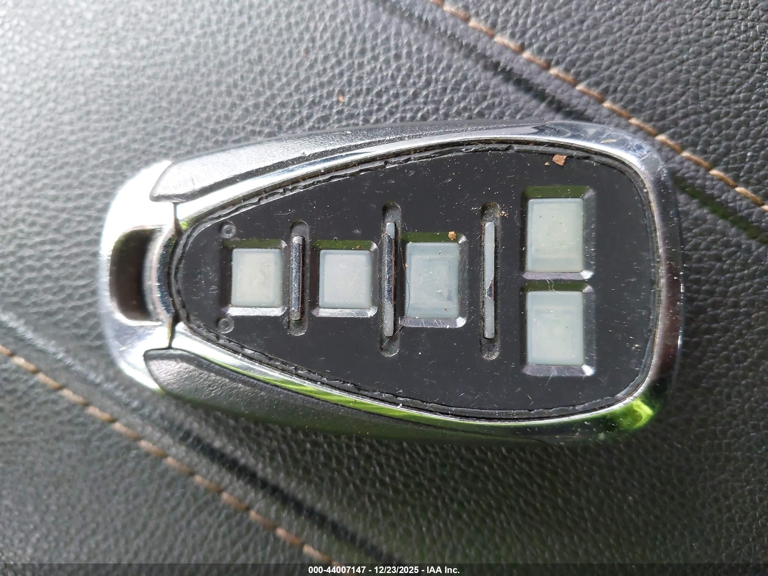 CHEVROLET TRAVERSE image 11