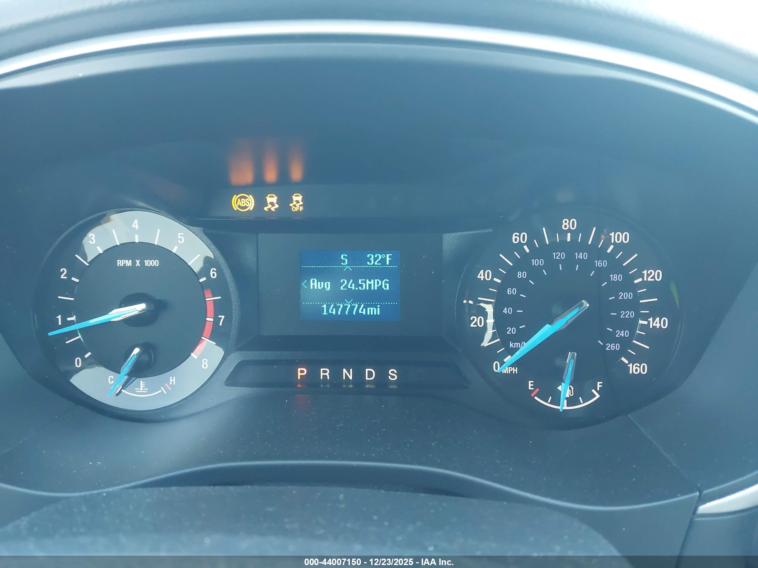 FORD FUSION image 7