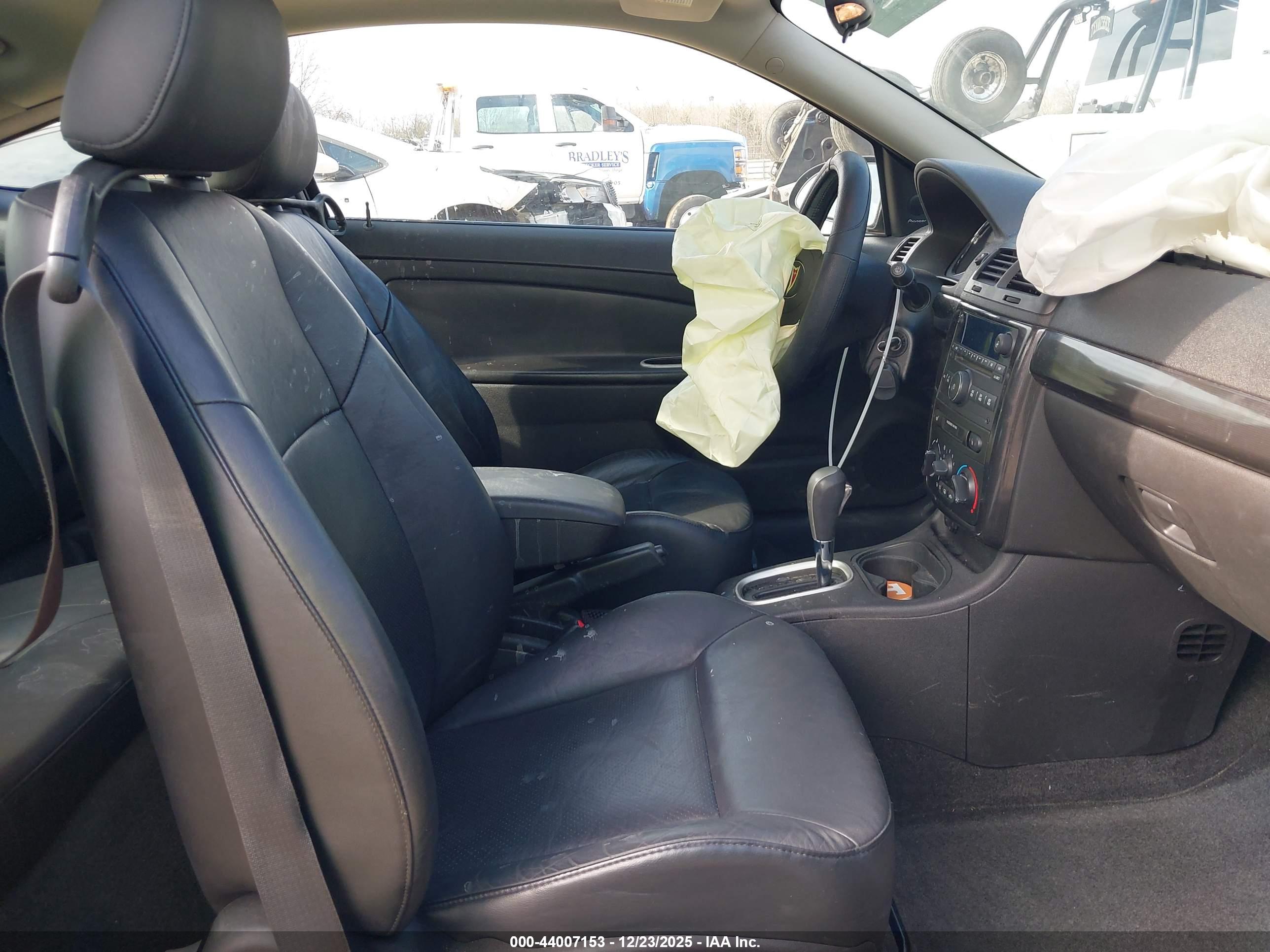 PONTIAC G5 image 5