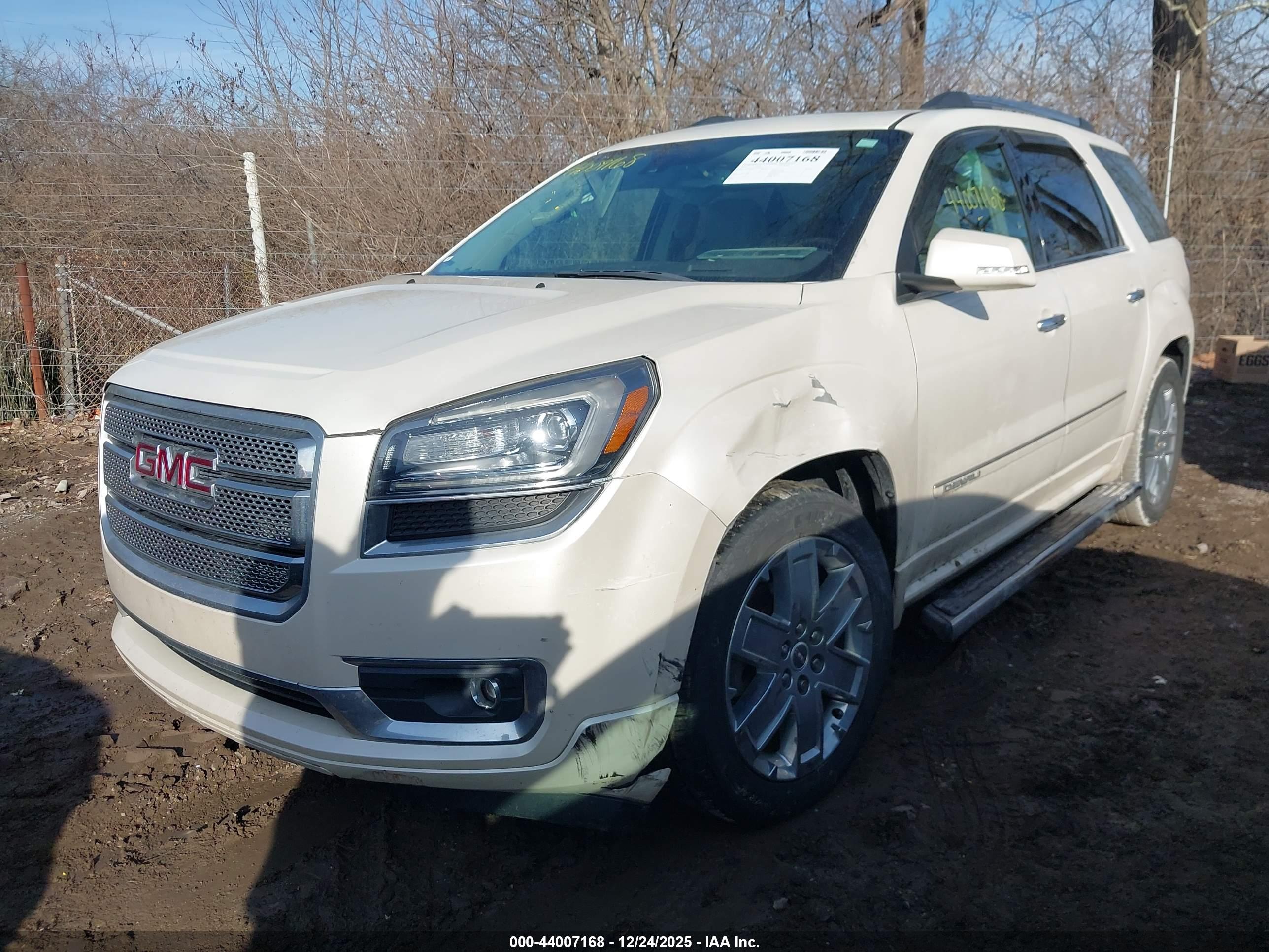 GMC ACADIA image 6