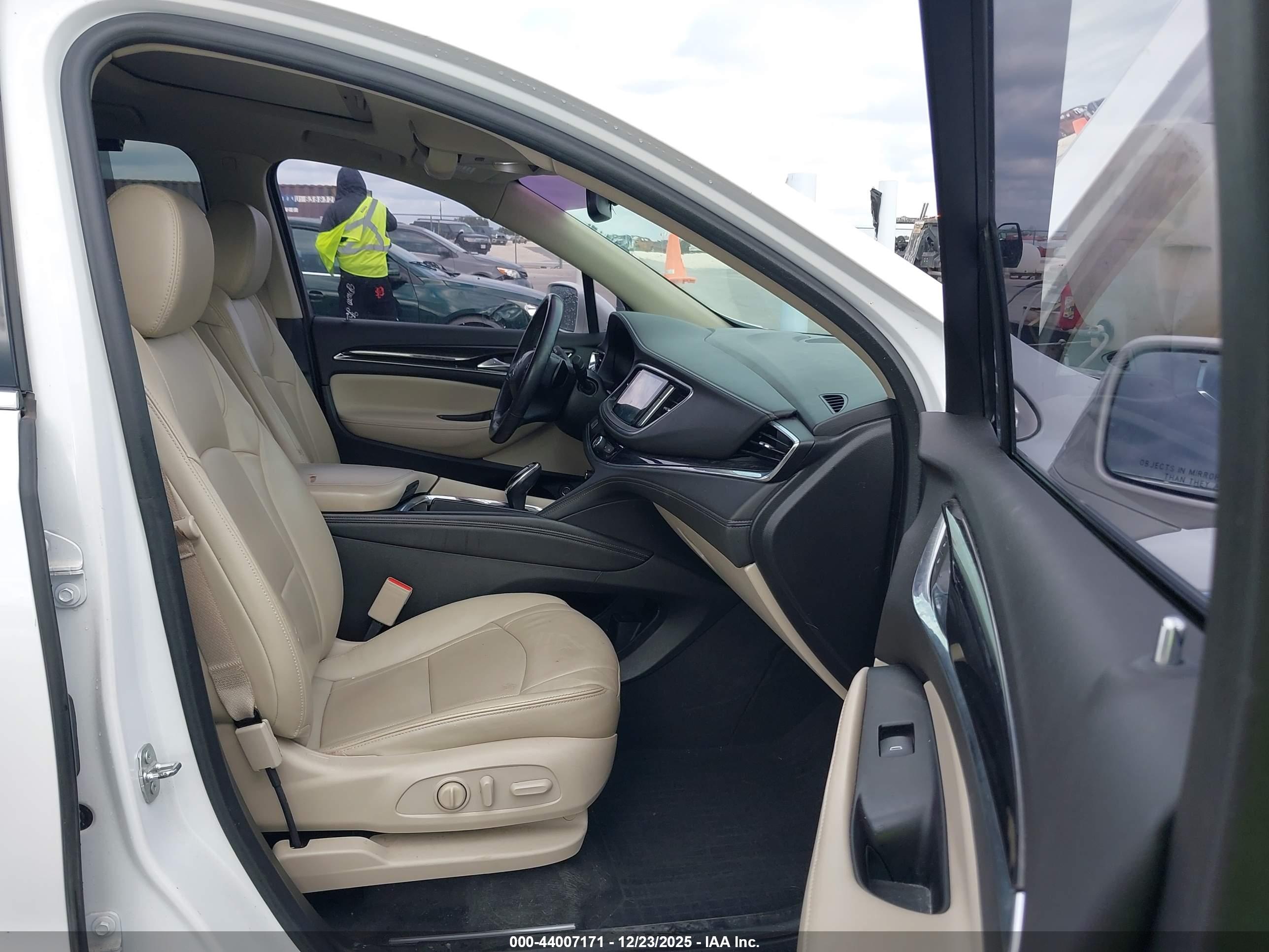BUICK ENCLAVE image 5