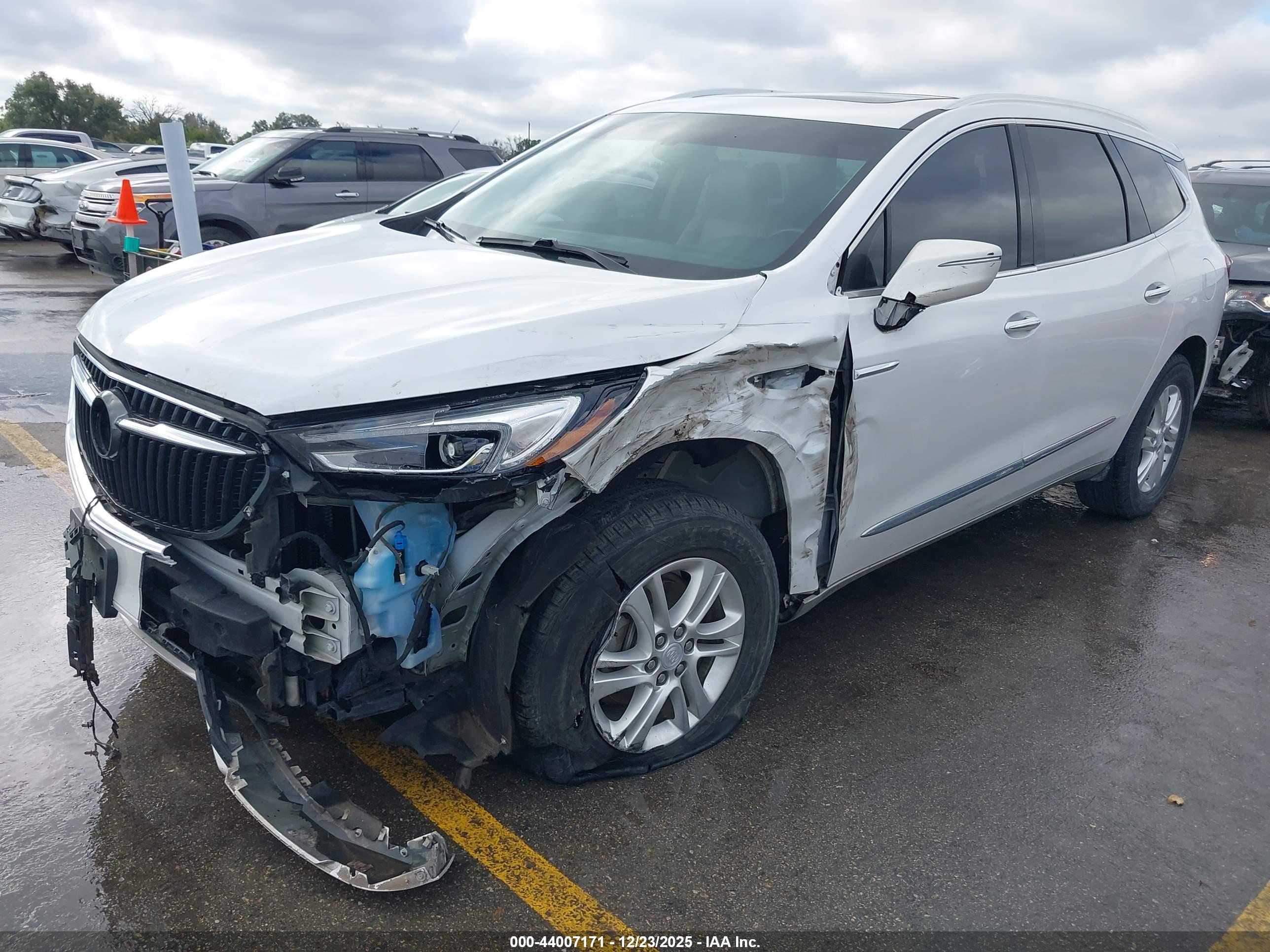 BUICK ENCLAVE image 6