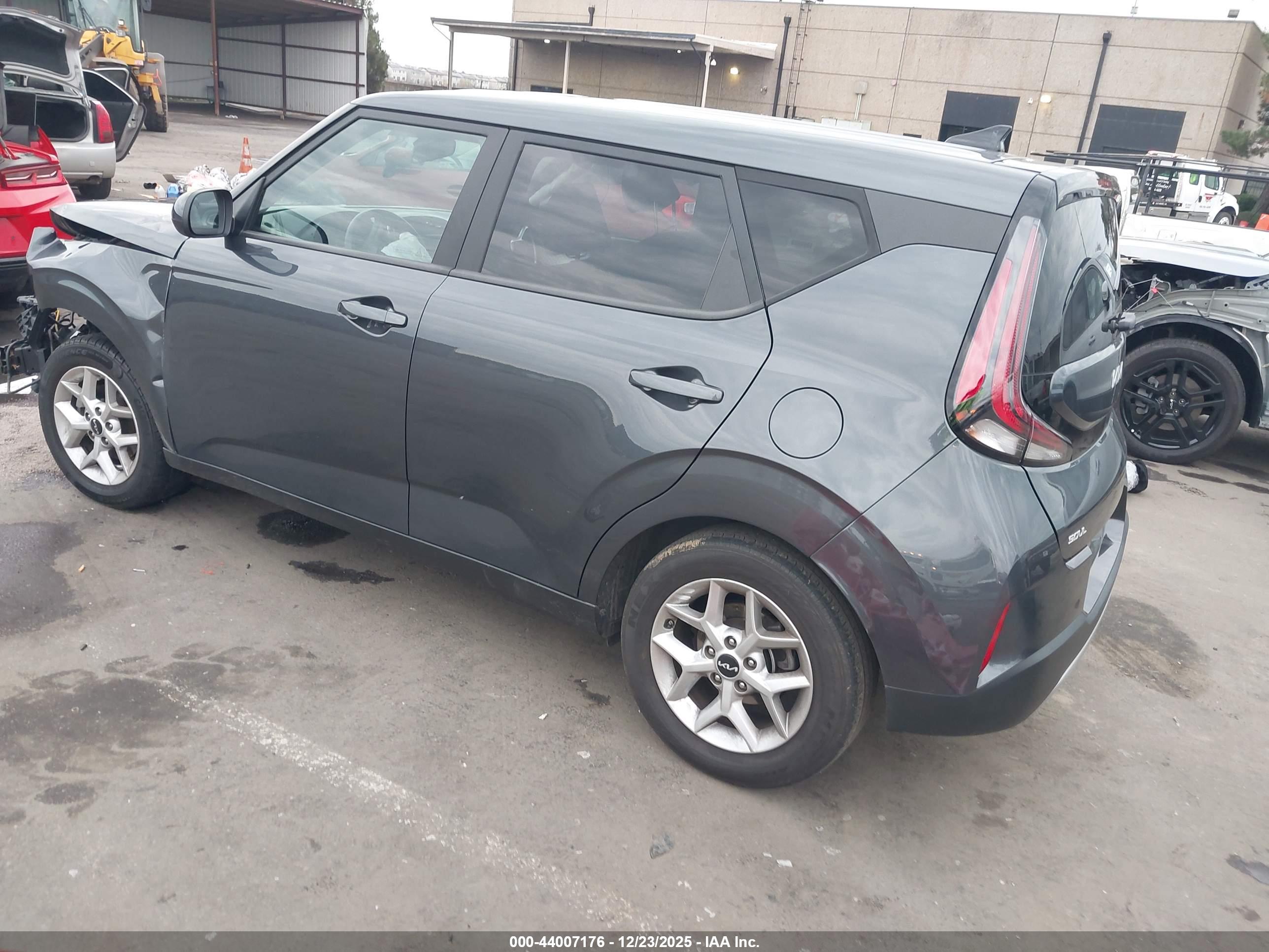 KIA SOUL image 3
