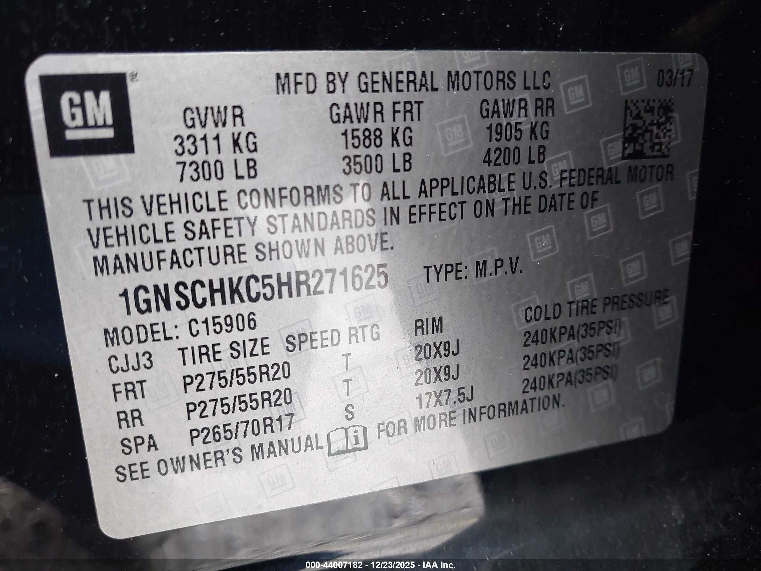 CHEVROLET SUBURBAN image 9
