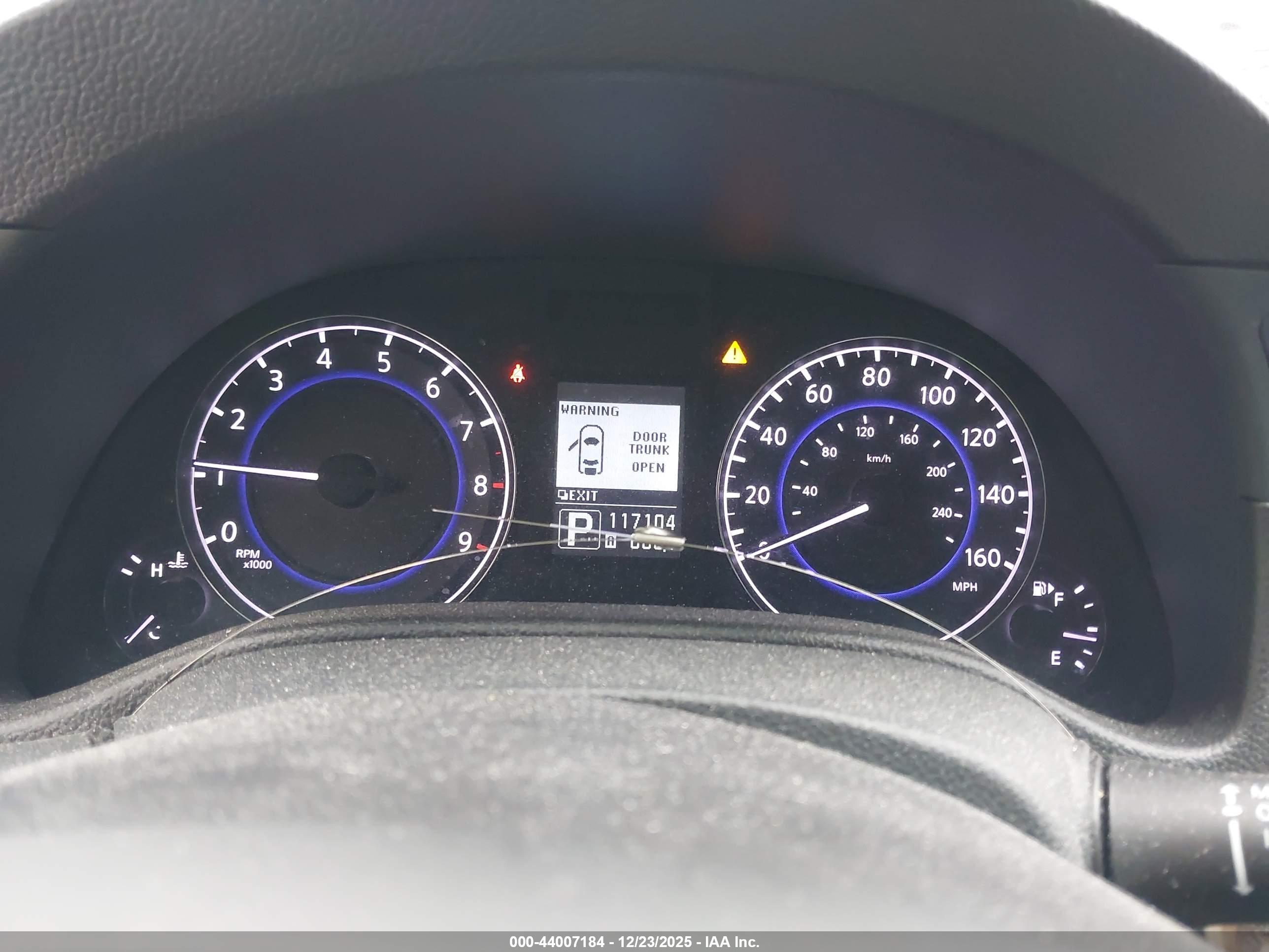 INFINITI G37 image 7