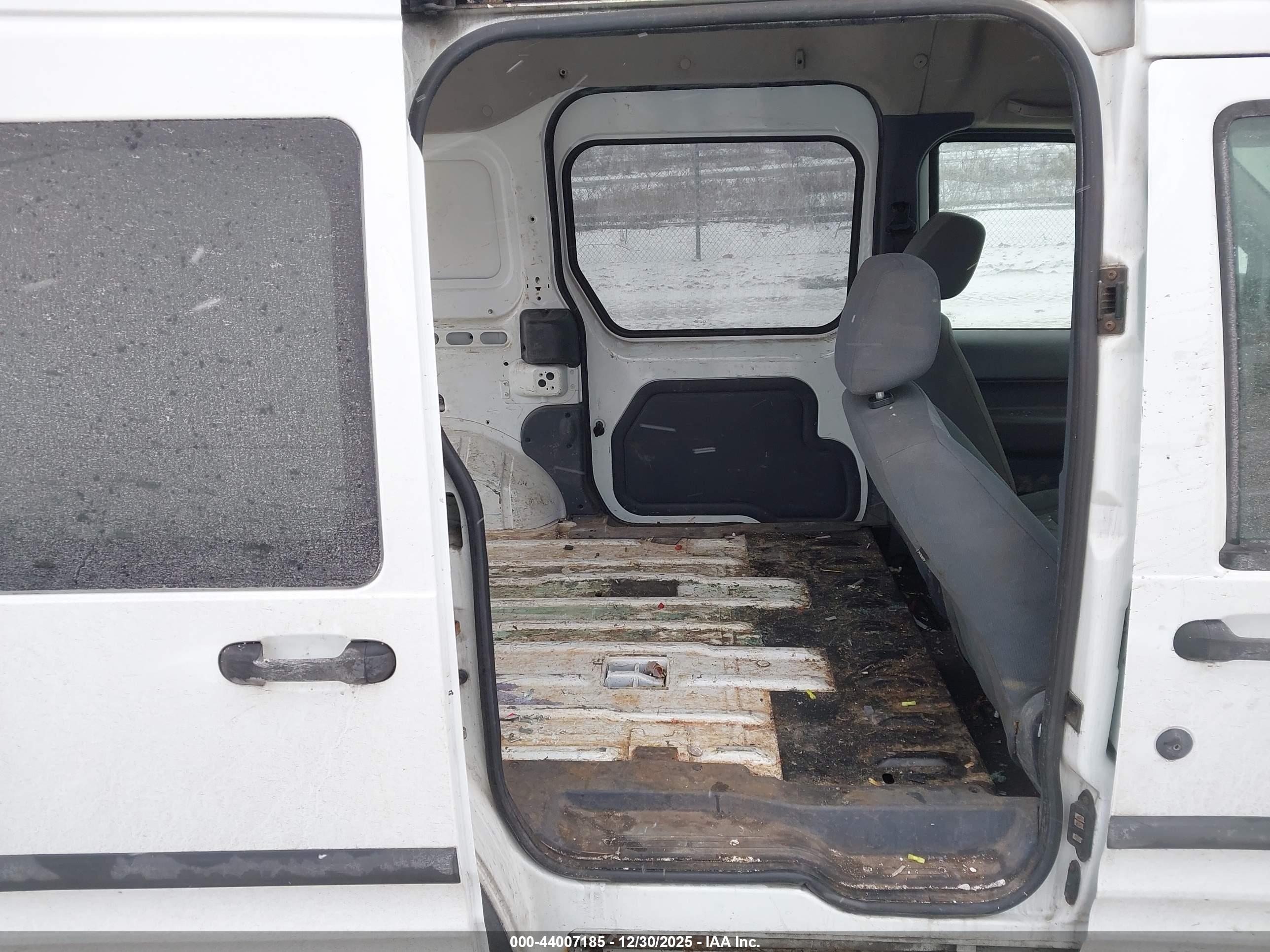 FORD TRANSIT image 8