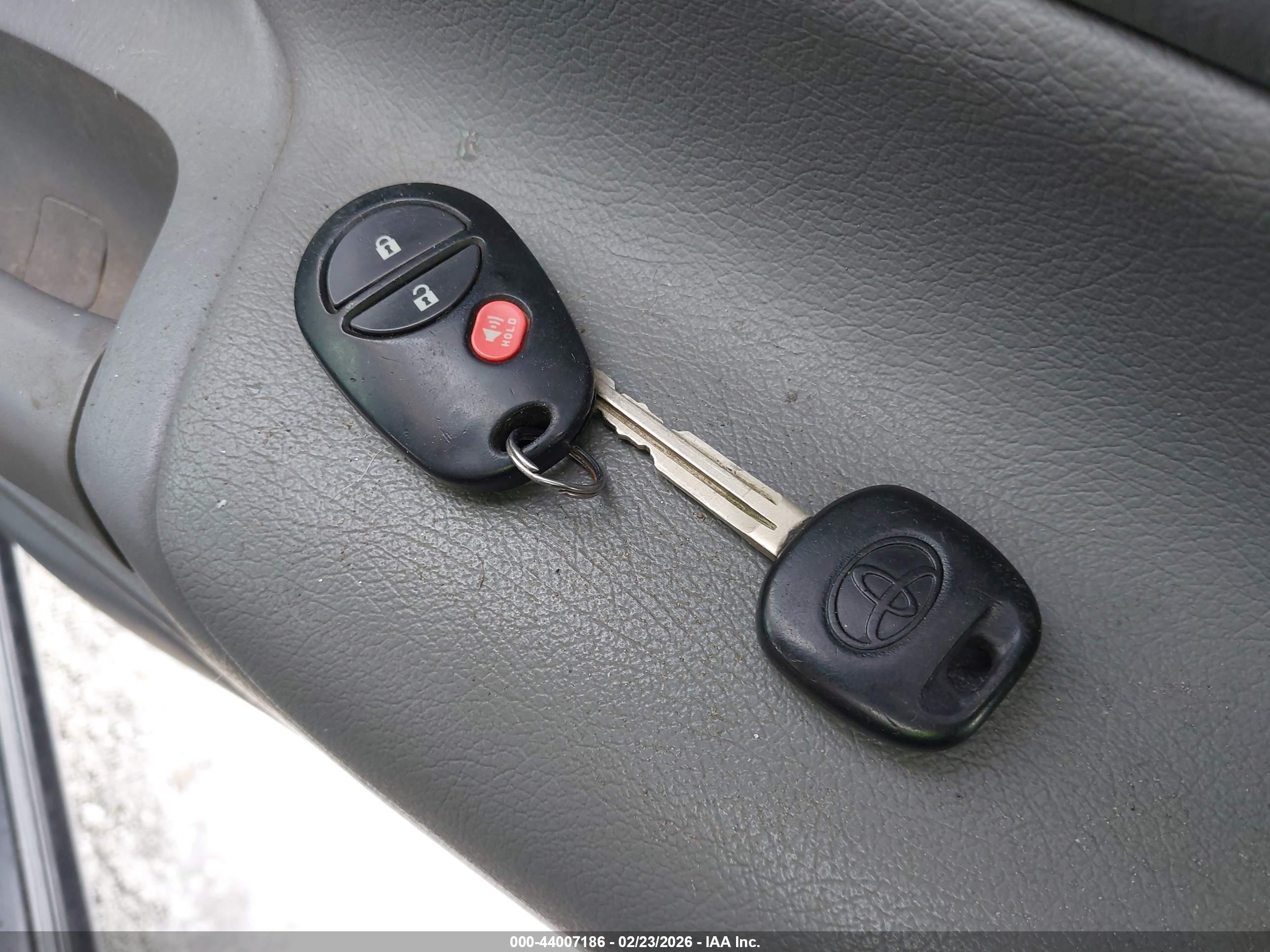 TOYOTA TACOMA image 11