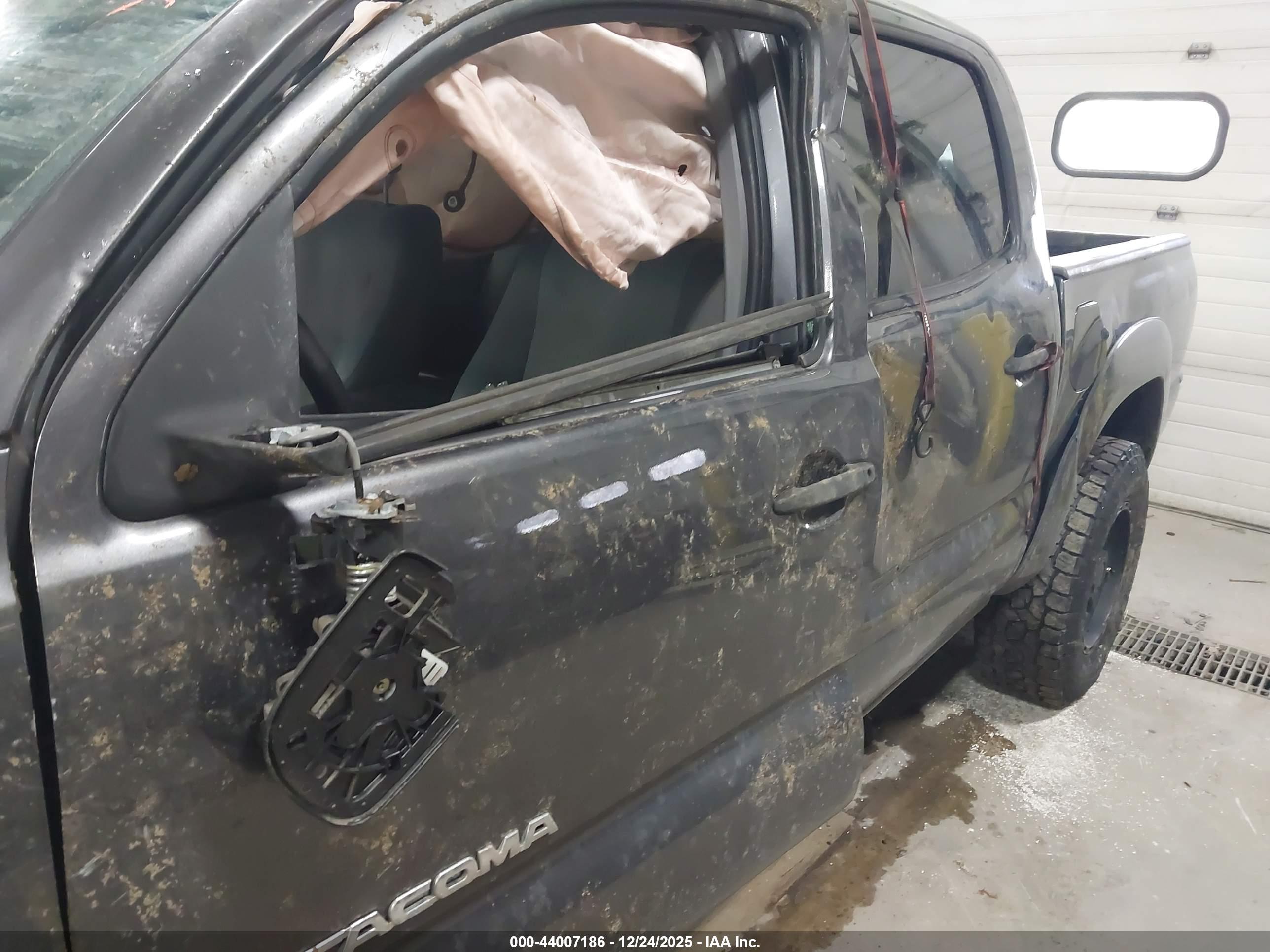 TOYOTA TACOMA image 6