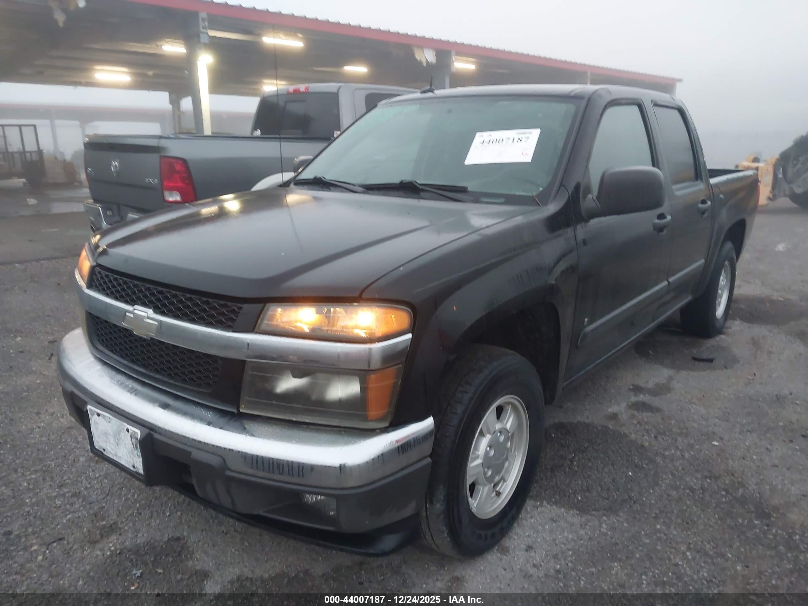 CHEVROLET COLORADO image 2