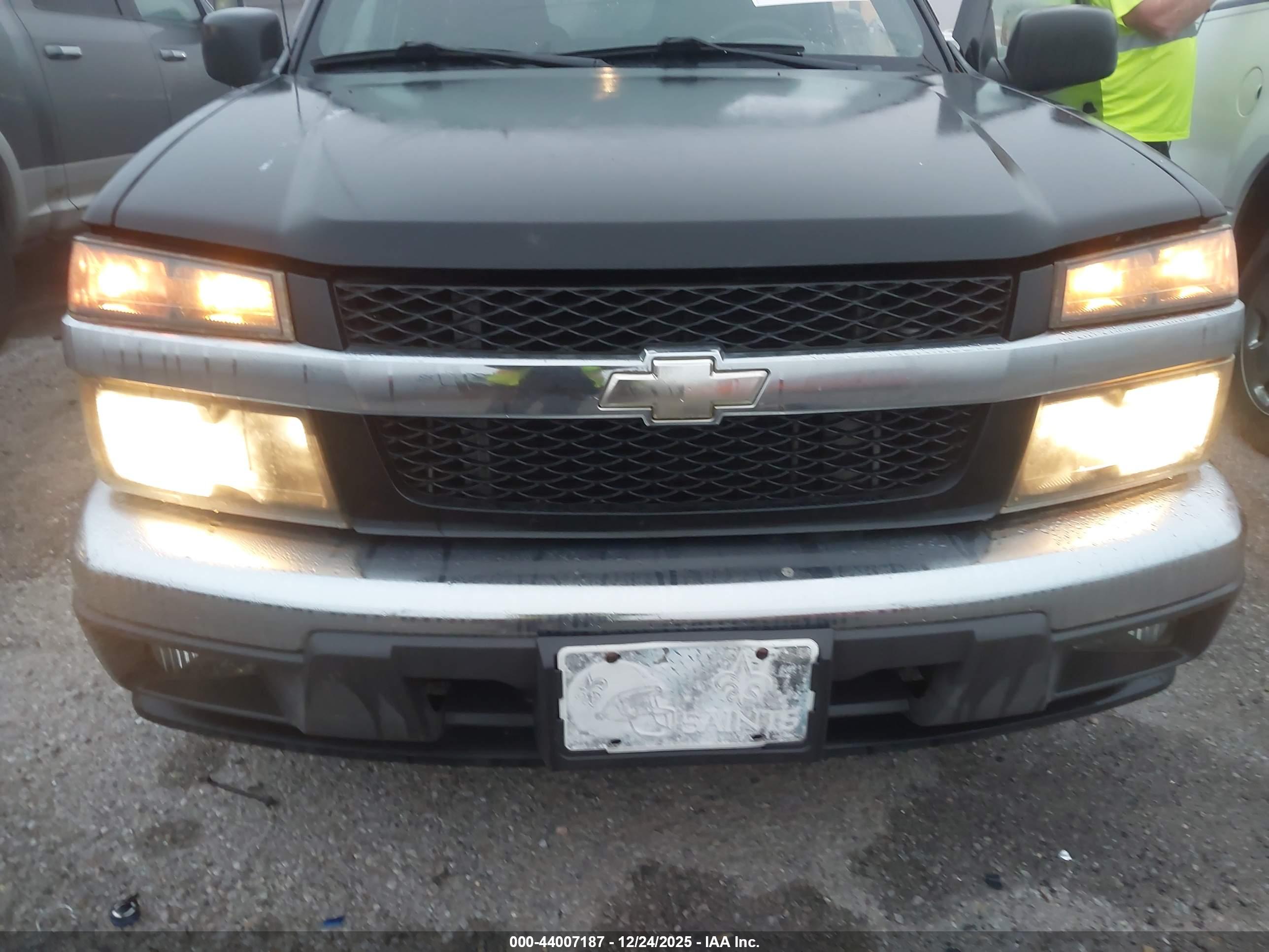 CHEVROLET COLORADO image 6