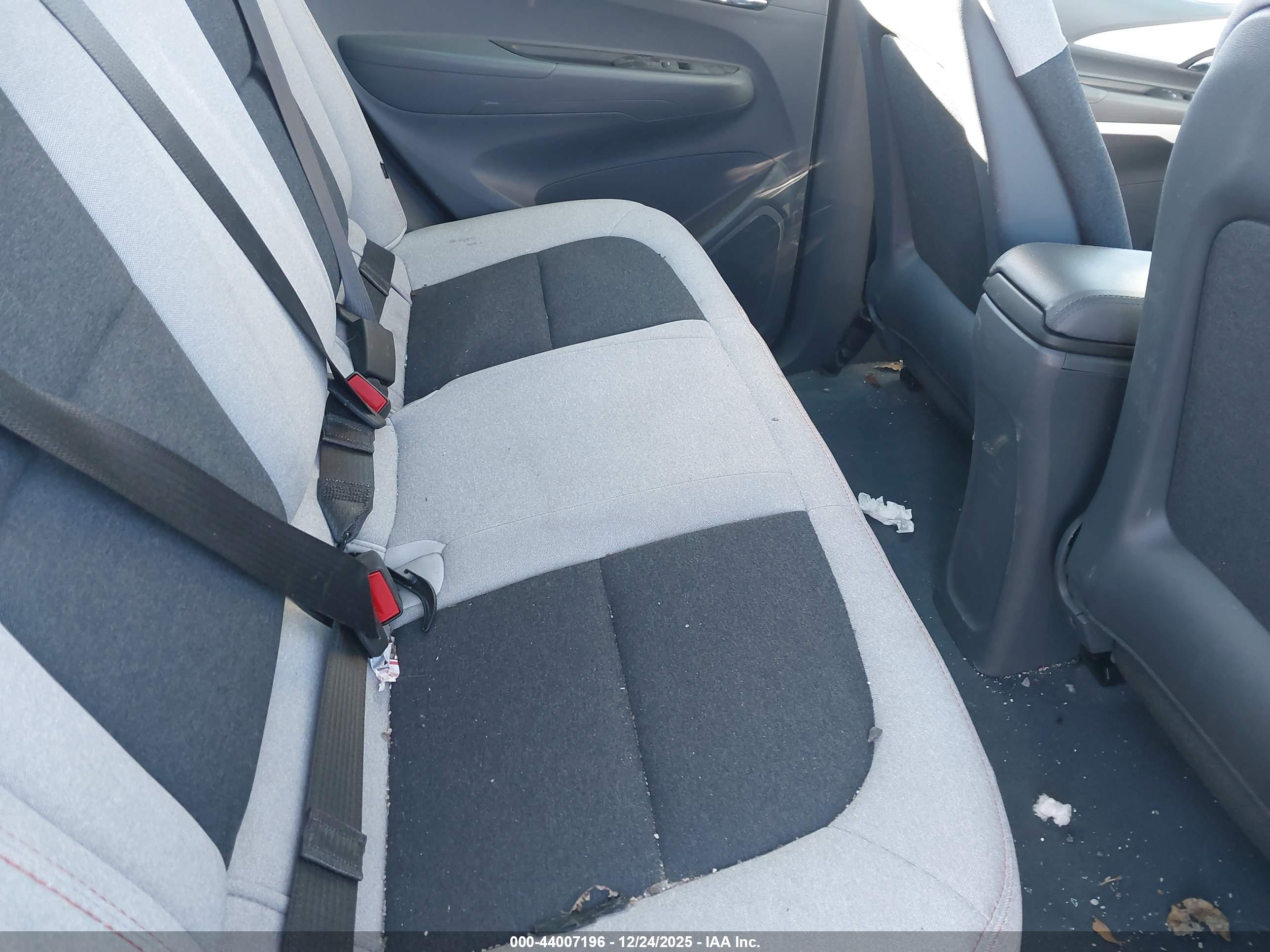 CHEVROLET BOLT image 8