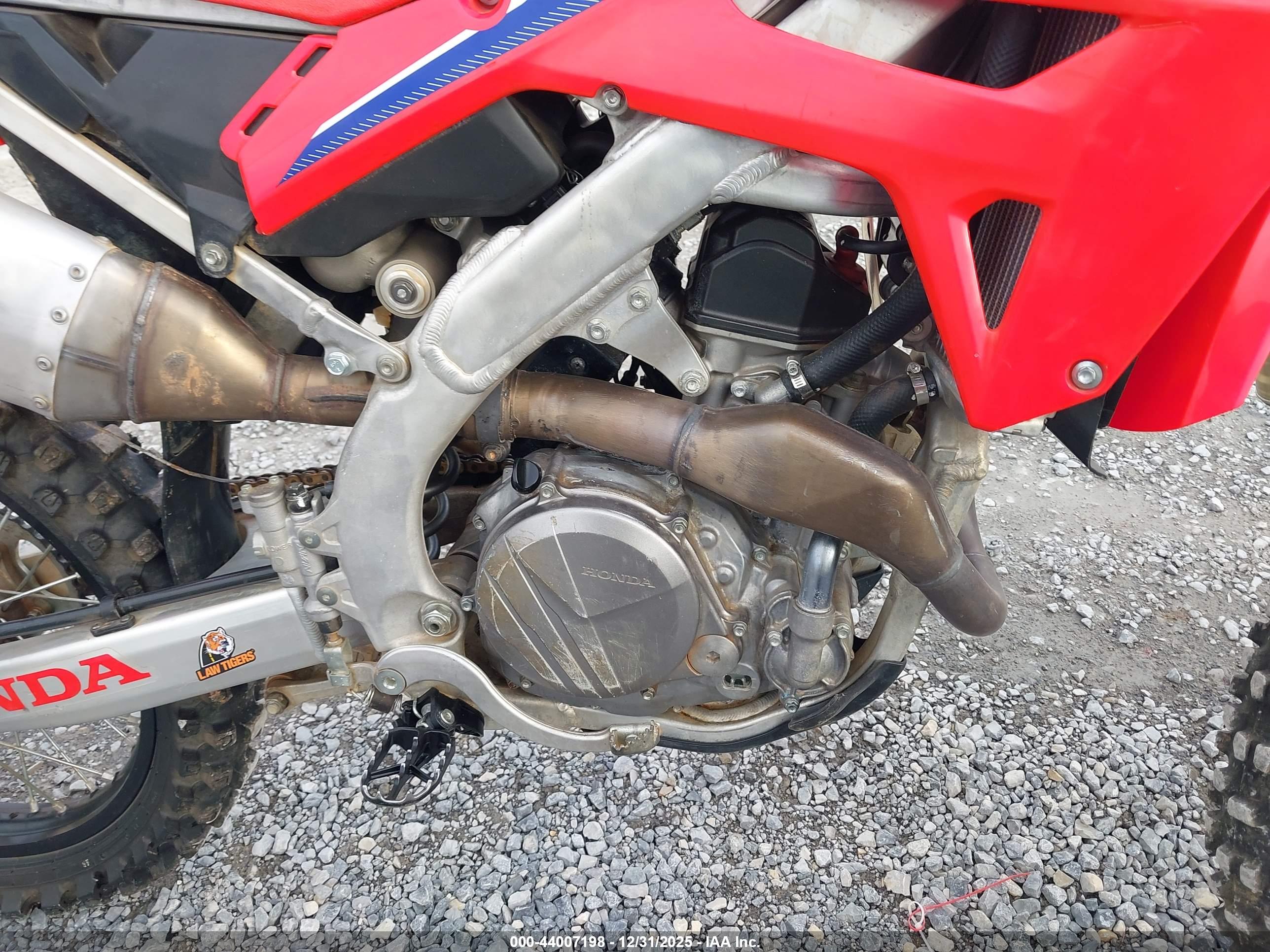 HONDA CRF450 image 8