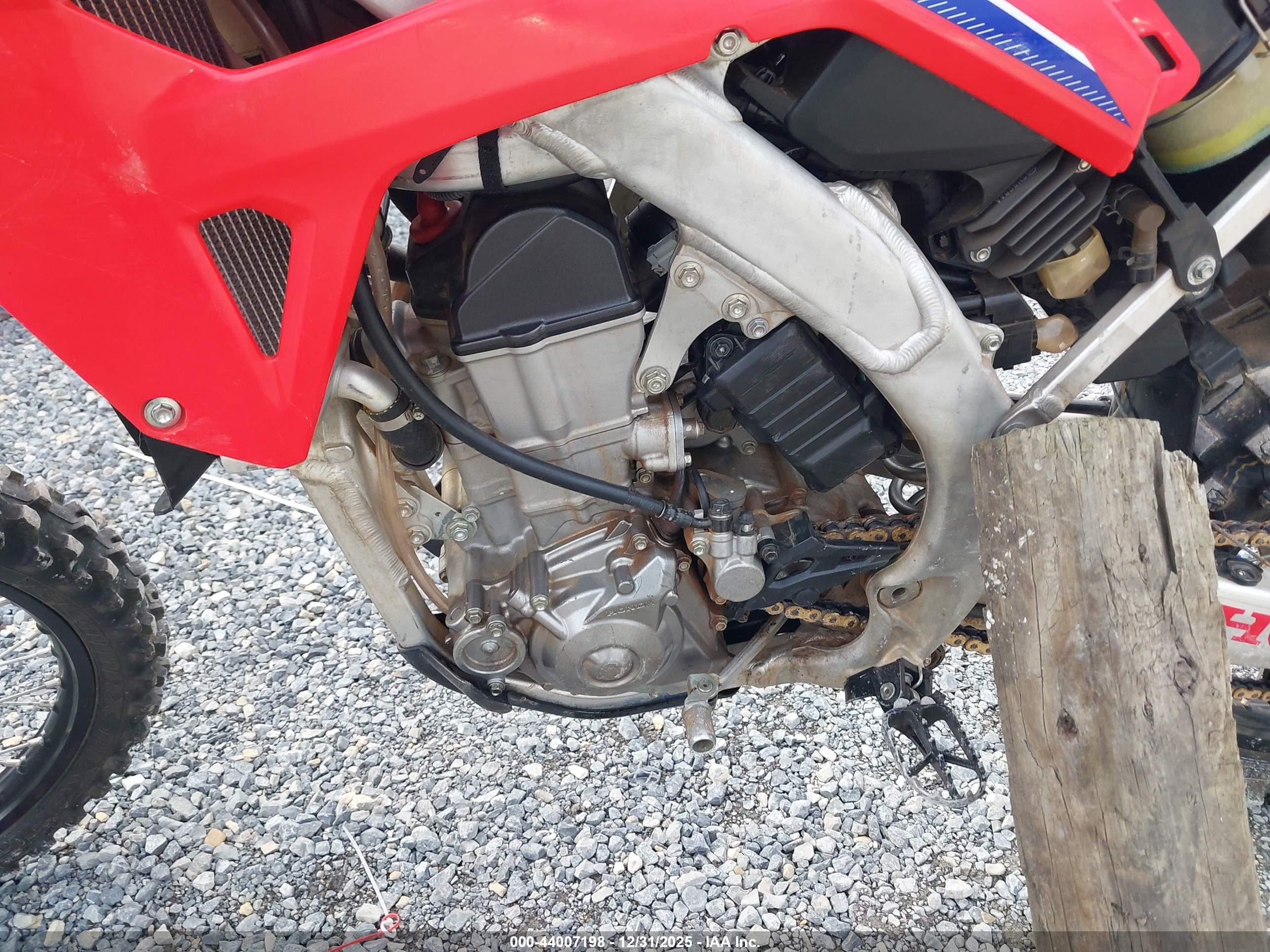 HONDA CRF450 image 9