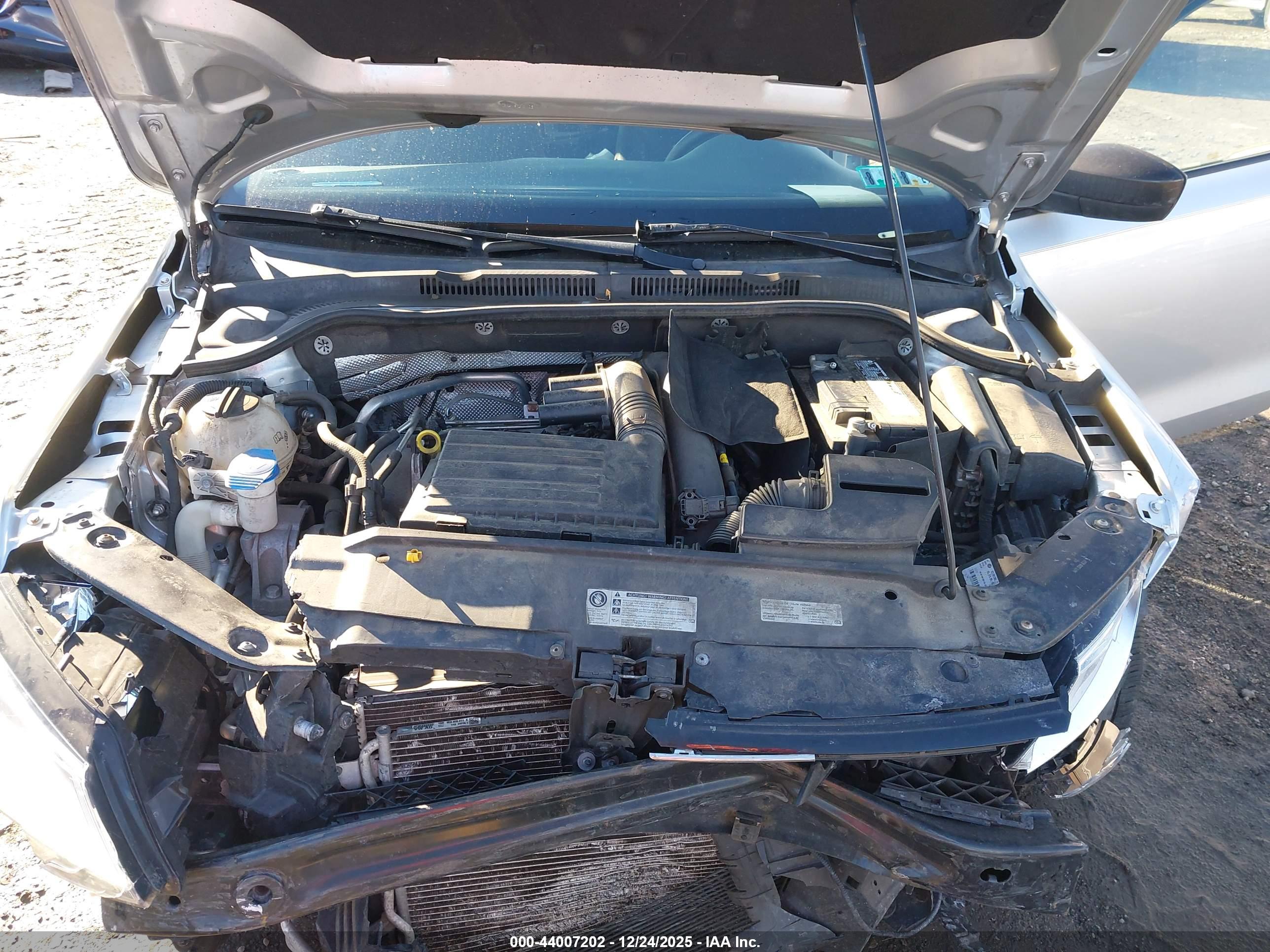 VOLKSWAGEN JETTA image 10