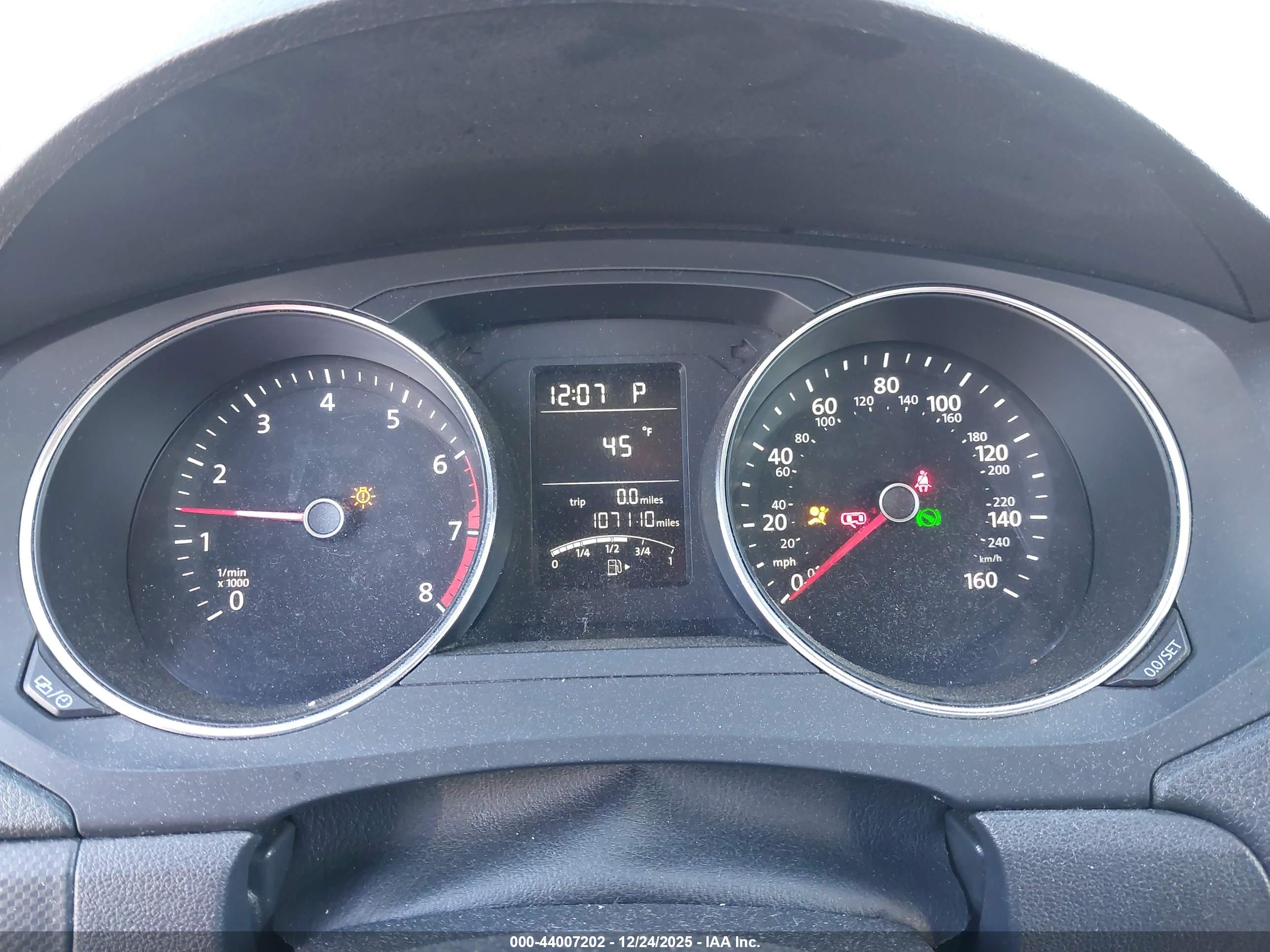 VOLKSWAGEN JETTA image 7