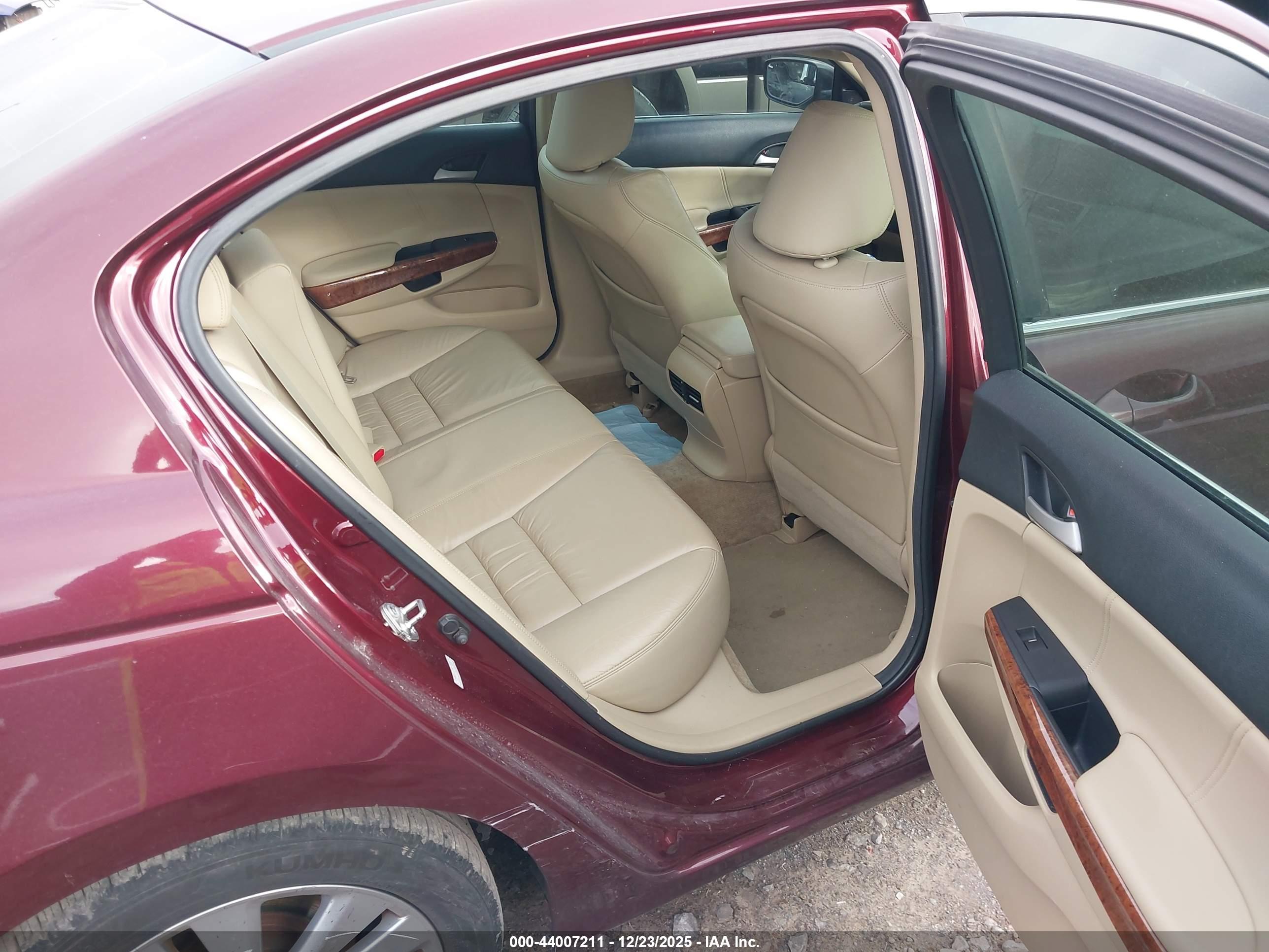 HONDA ACCORD image 8
