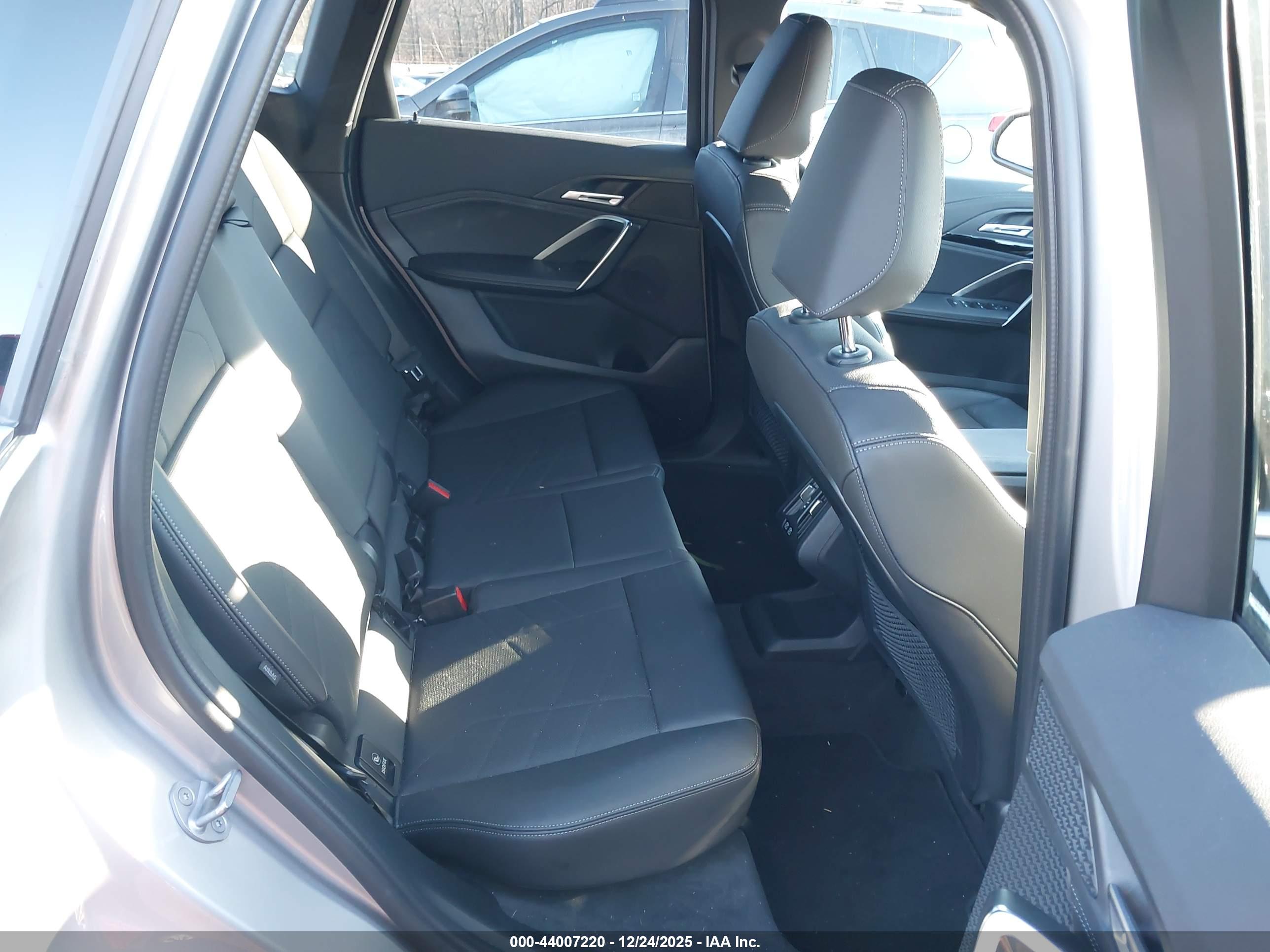 BMW X1 image 8