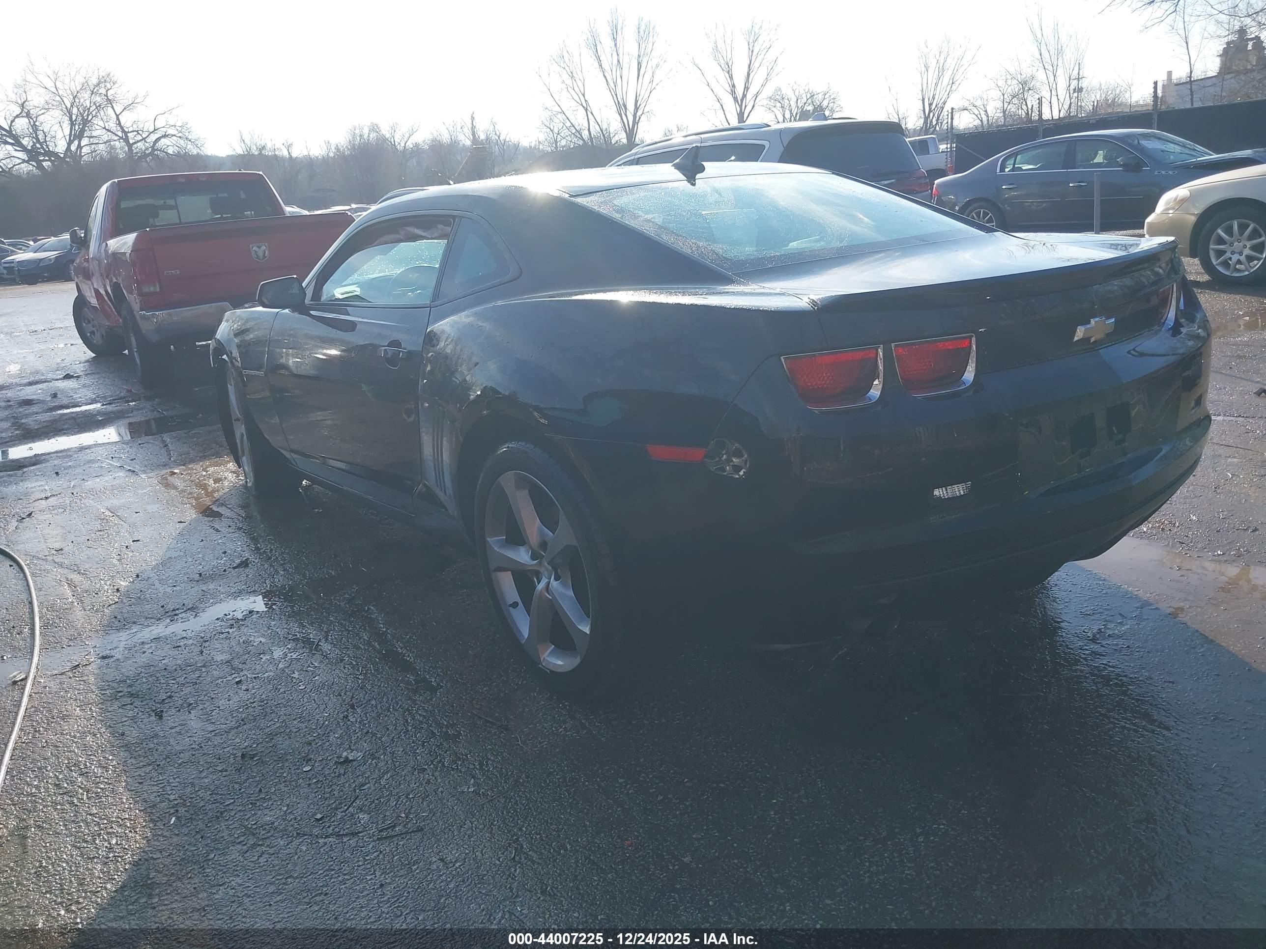CHEVROLET CAMARO image 3