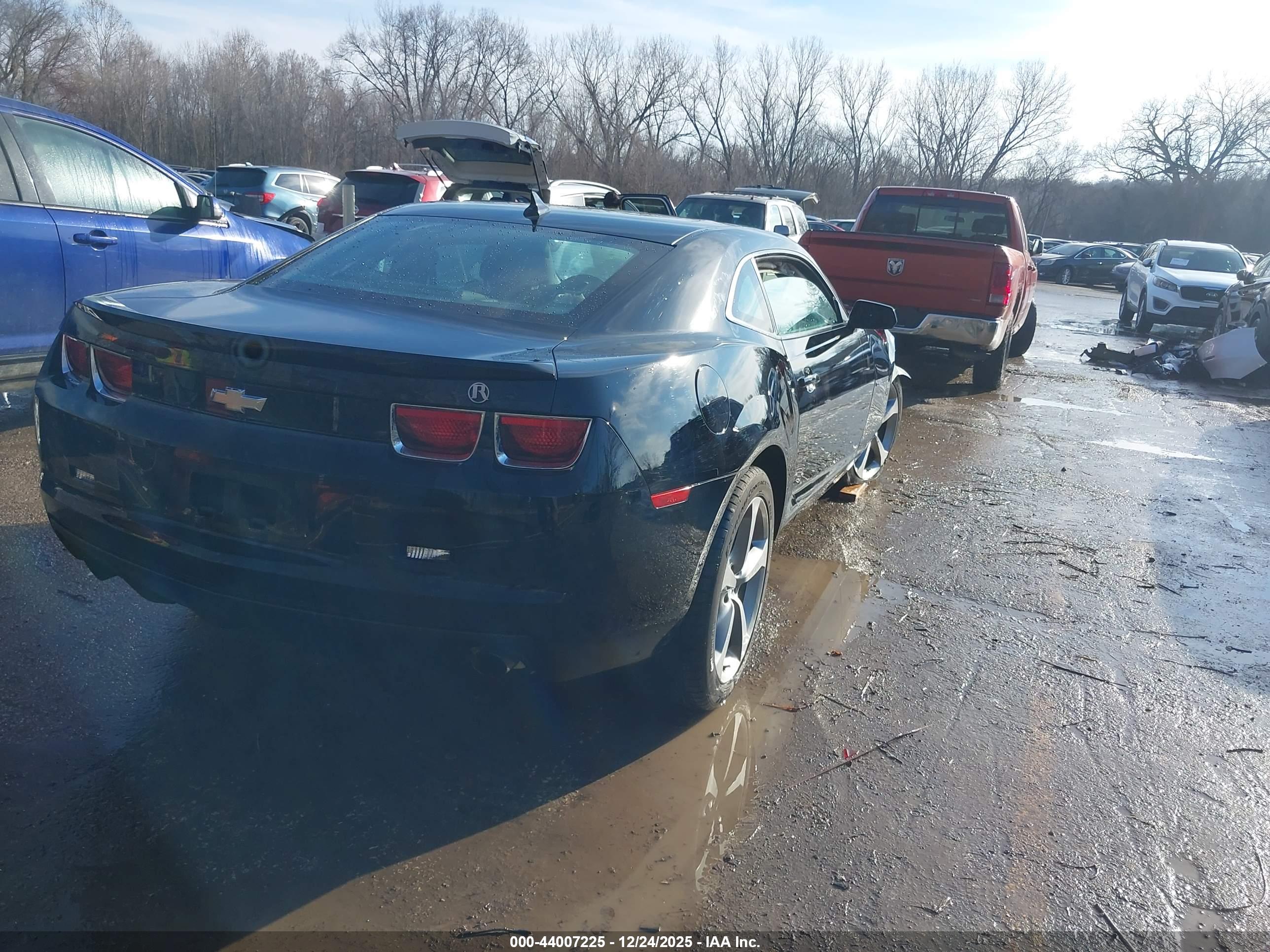 CHEVROLET CAMARO image 4