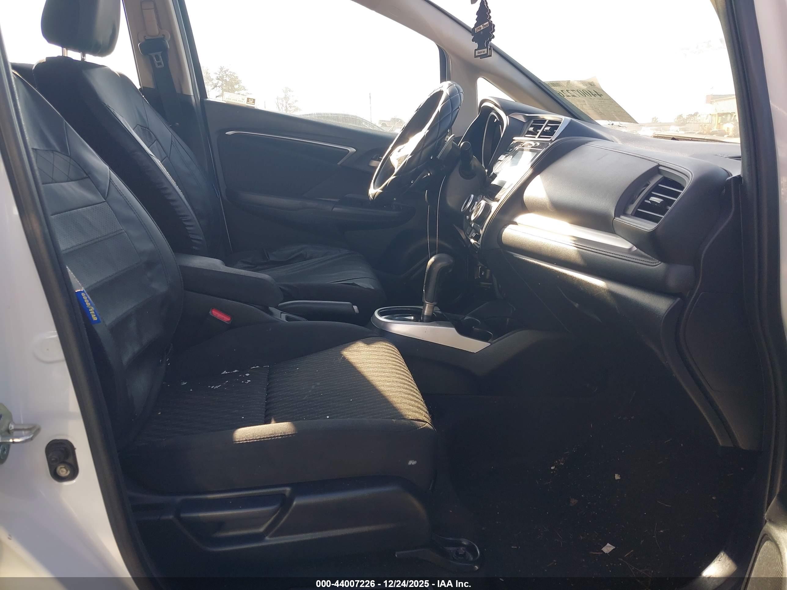 HONDA FIT image 5