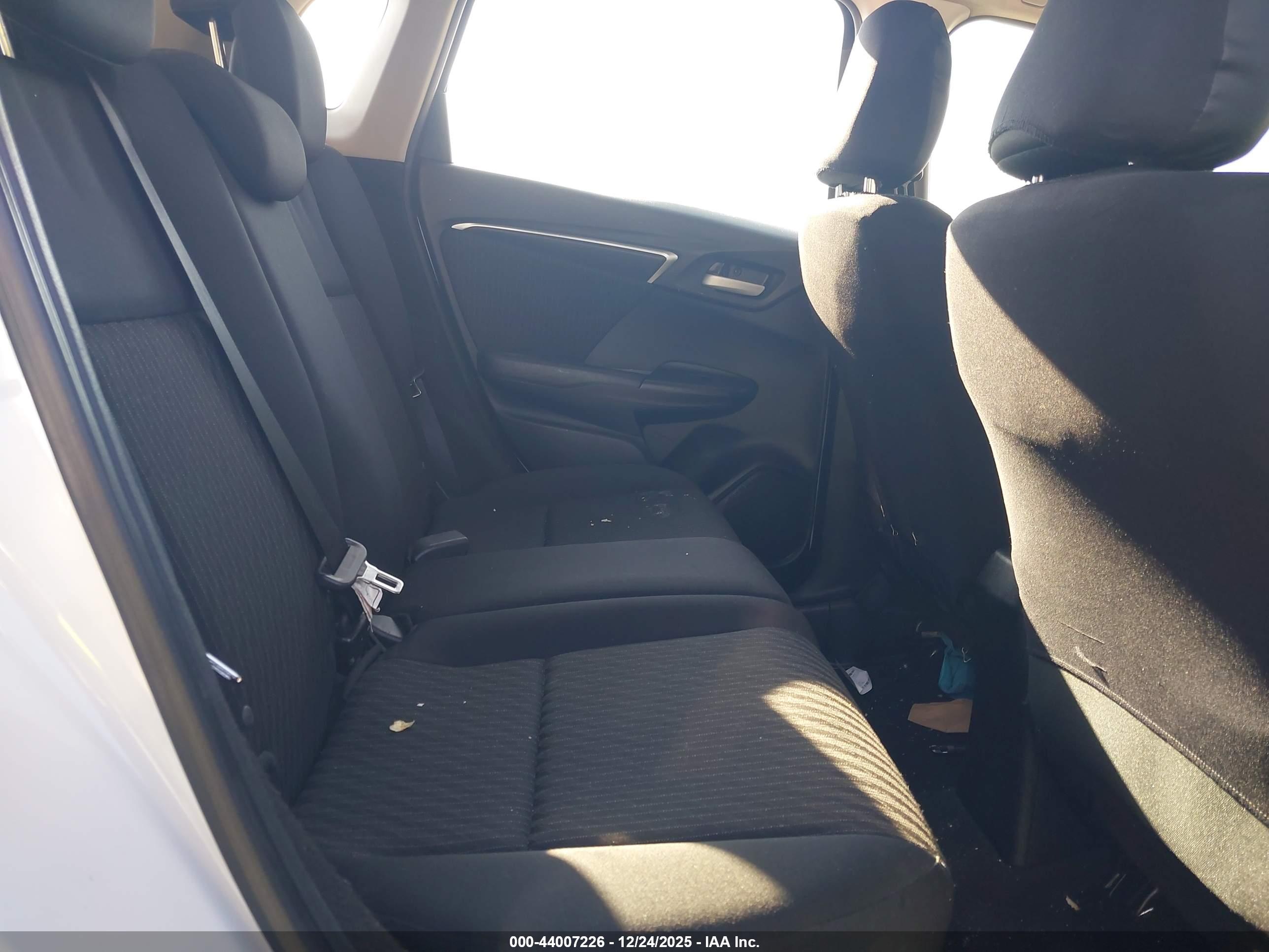 HONDA FIT image 8