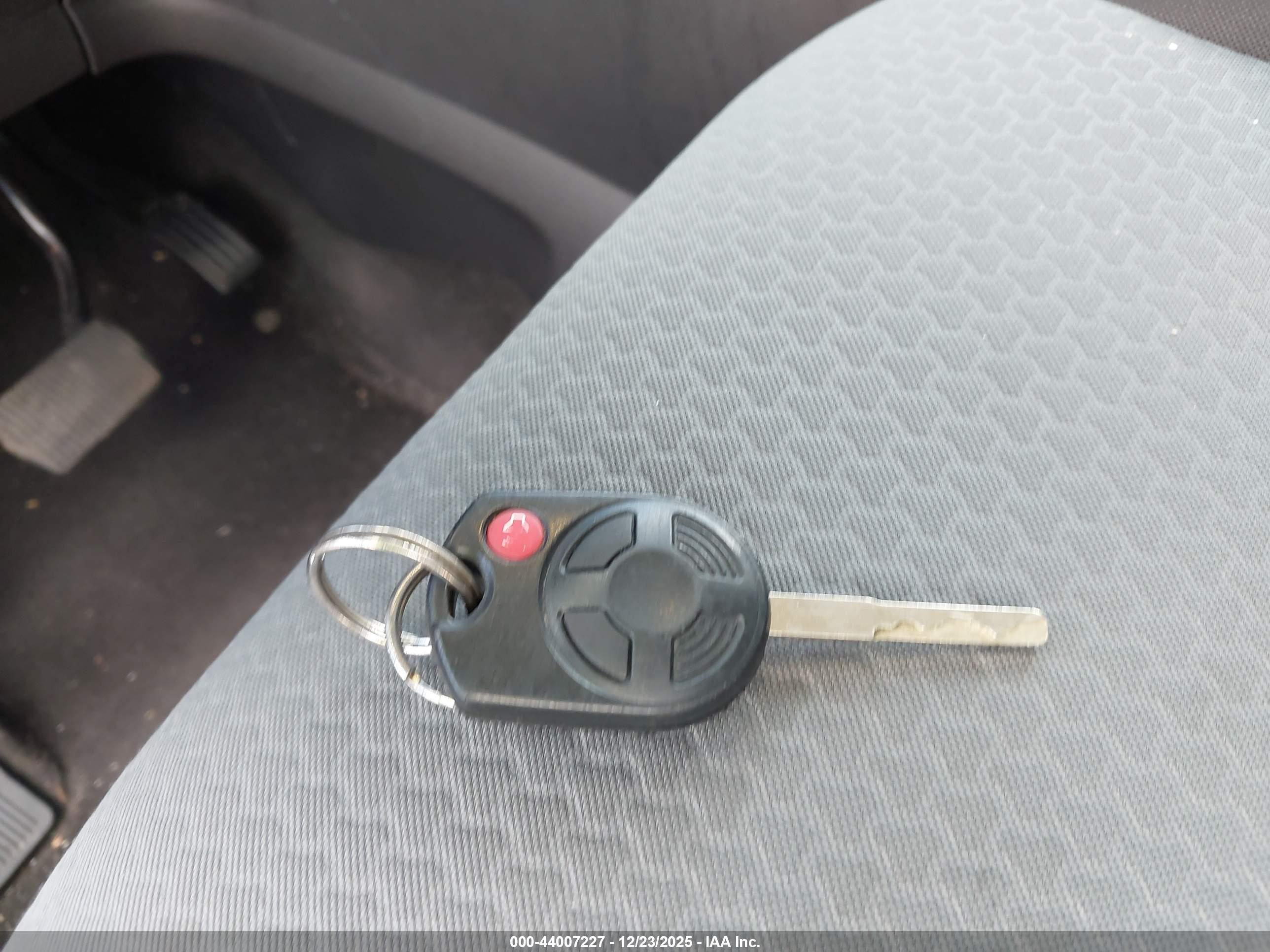FORD ESCAPE image 11