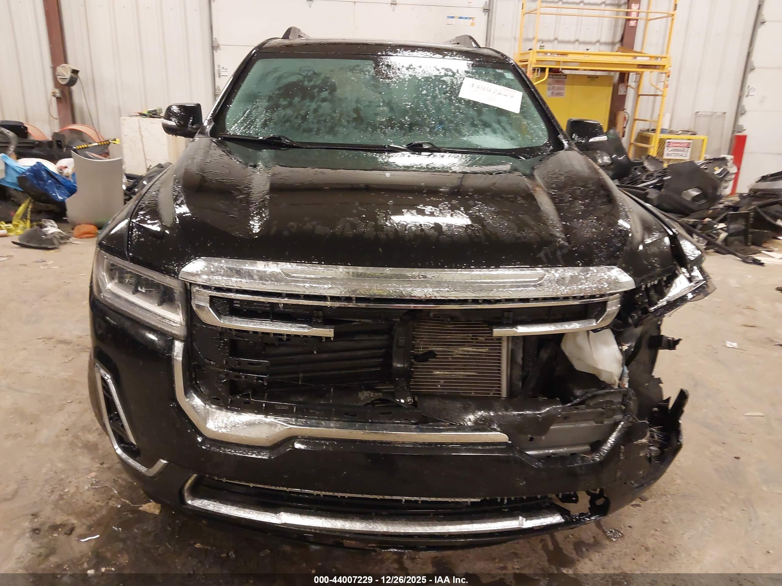 GMC ACADIA image 6