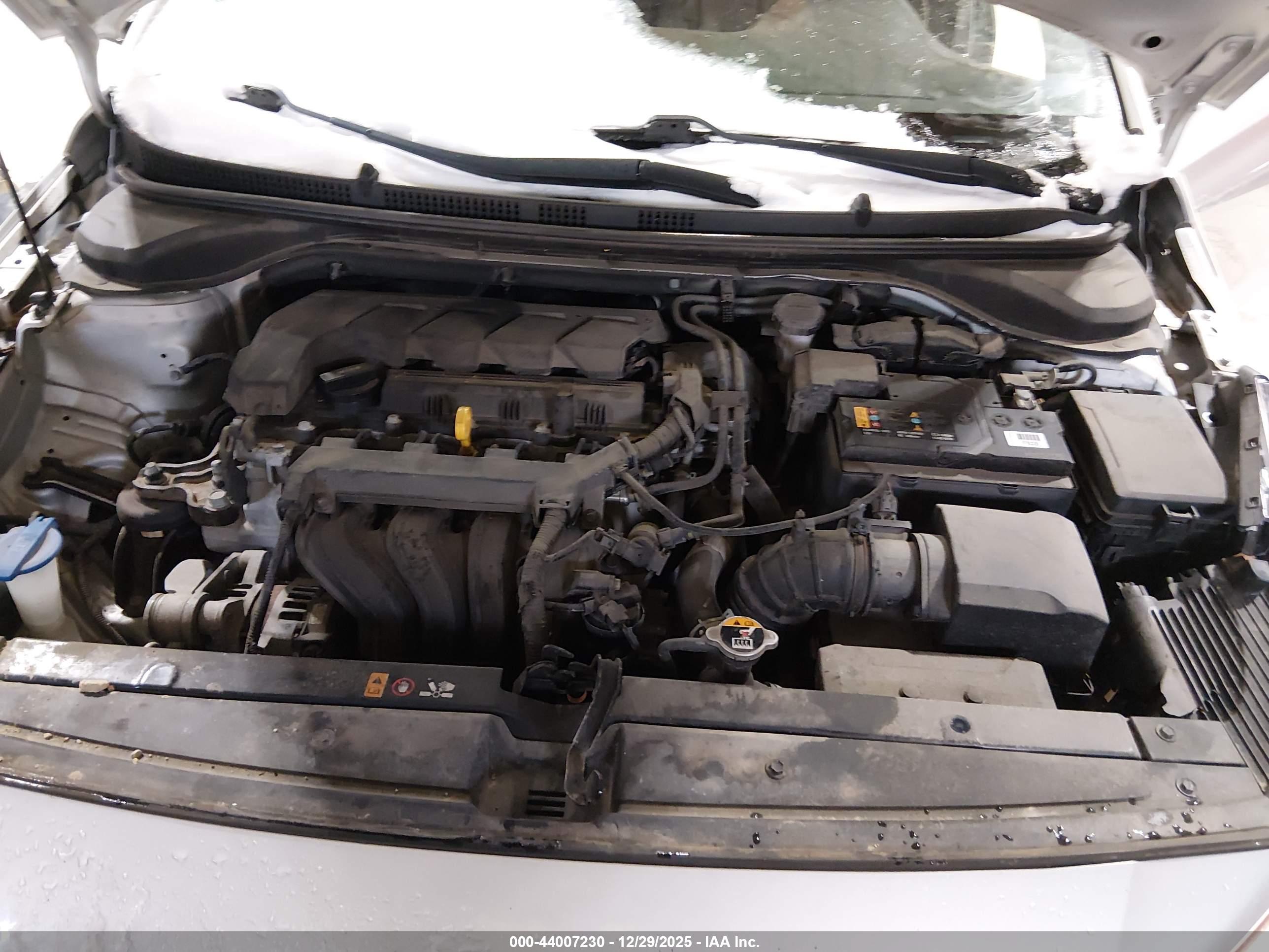 HYUNDAI ACCENT image 10