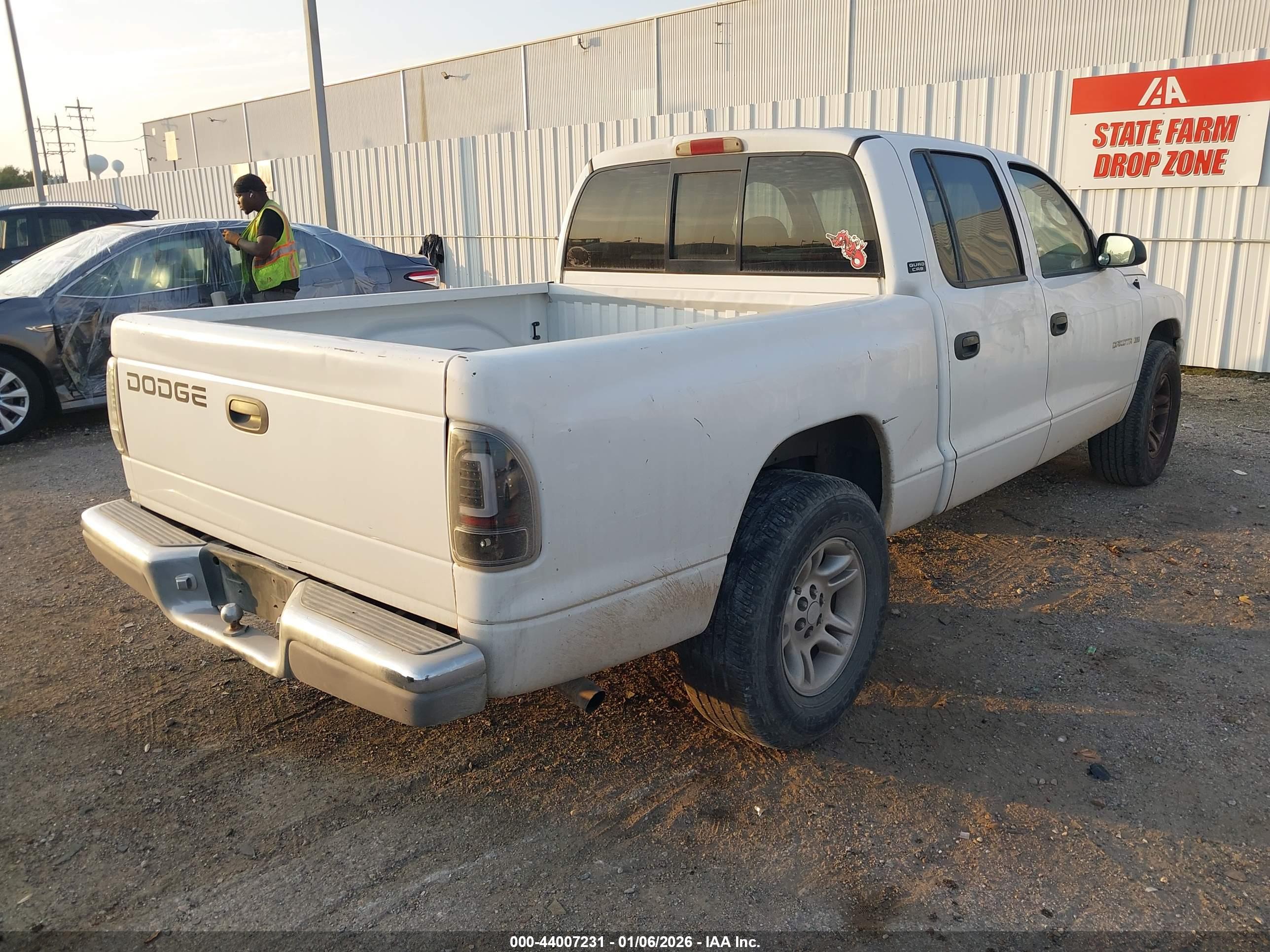 DODGE DAKOTA image 4