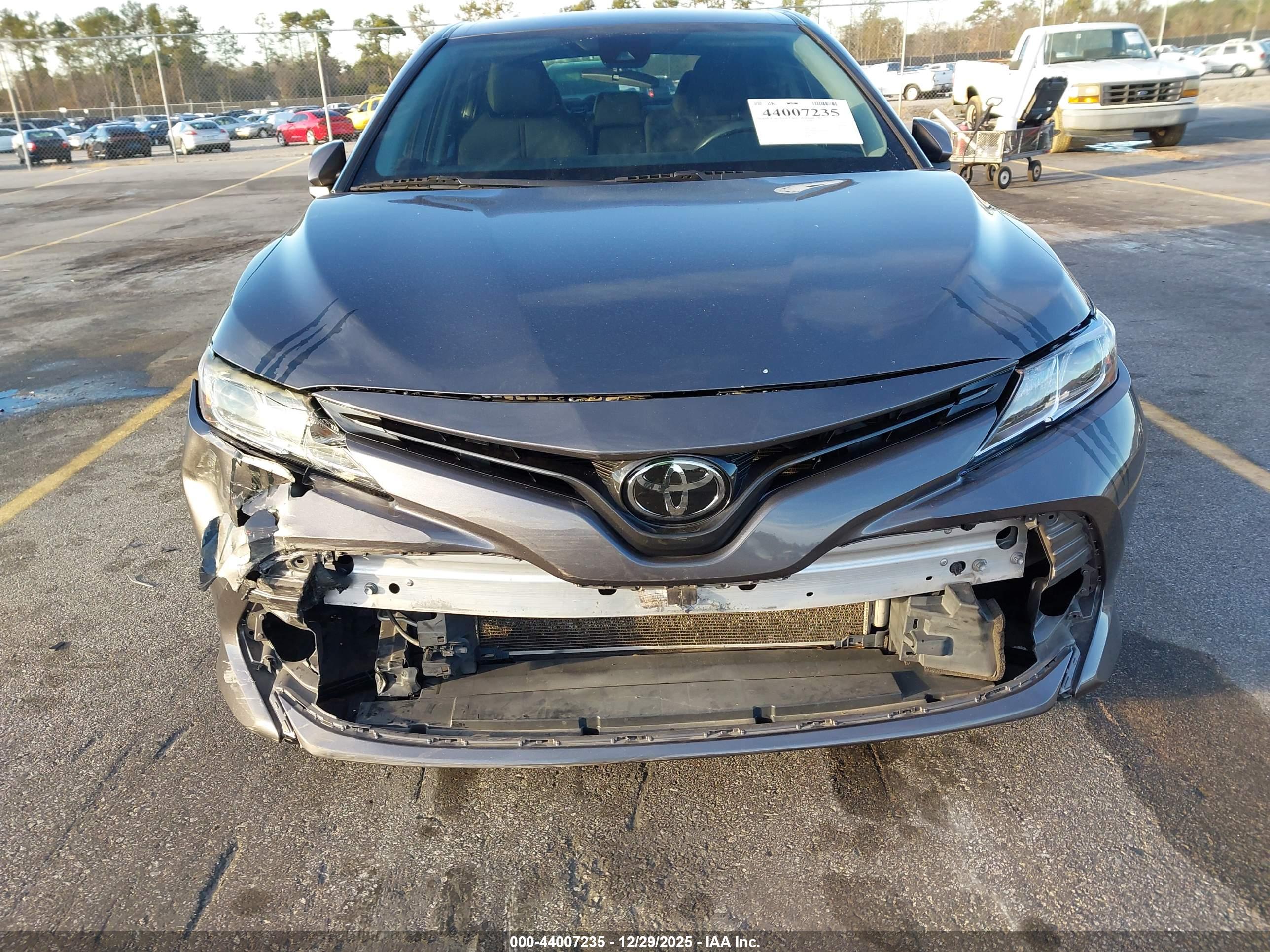 TOYOTA CAMRY image 6