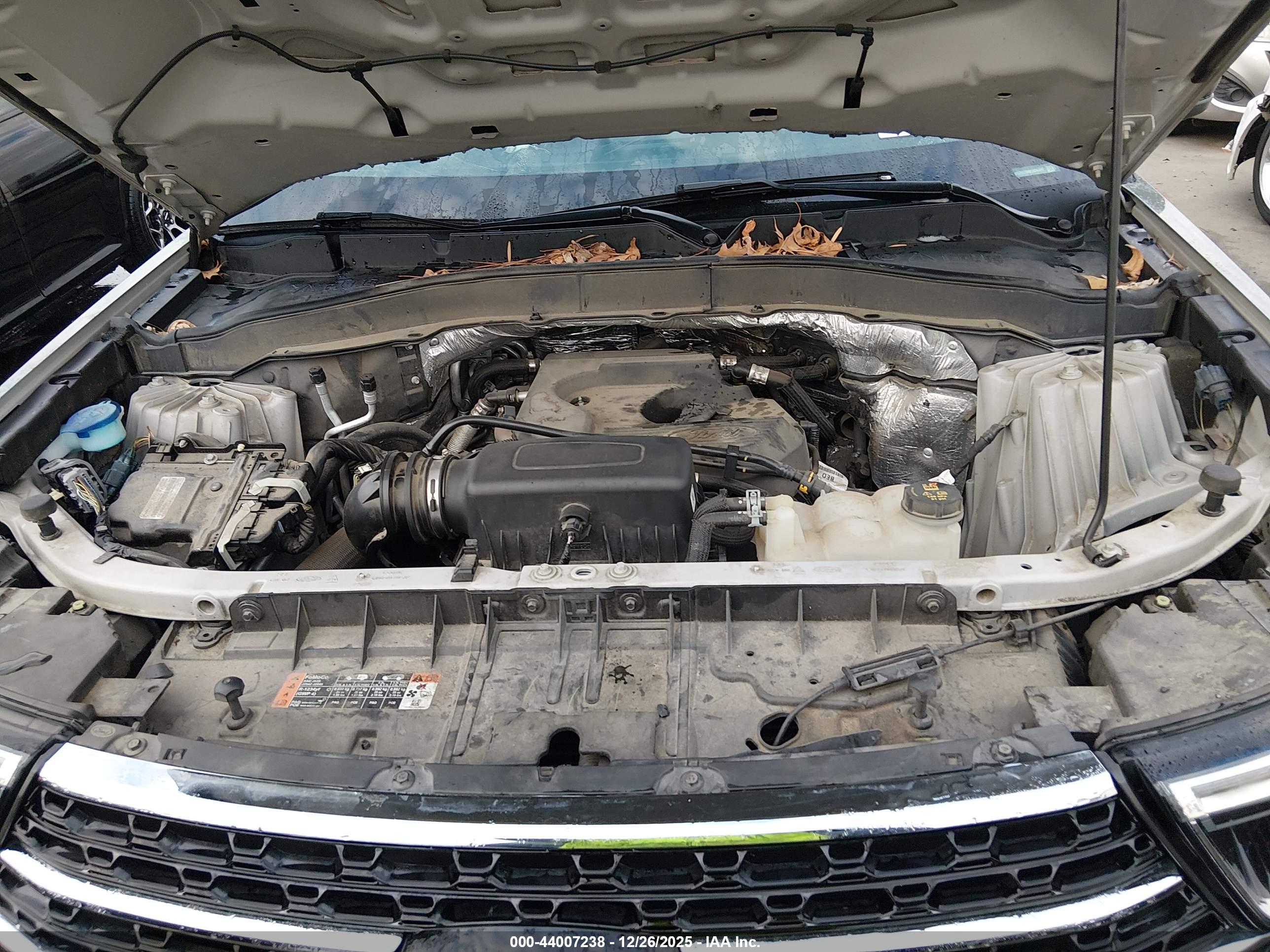FORD EXPLORER image 10