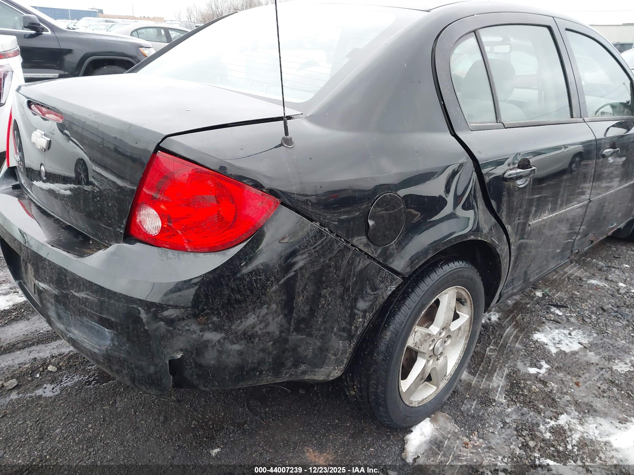 CHEVROLET COBALT image 6